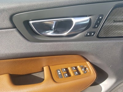 2019 Volvo XC60 Momentum