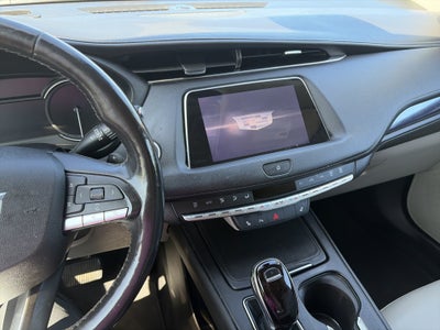2022 Cadillac XT4 AWD Luxury