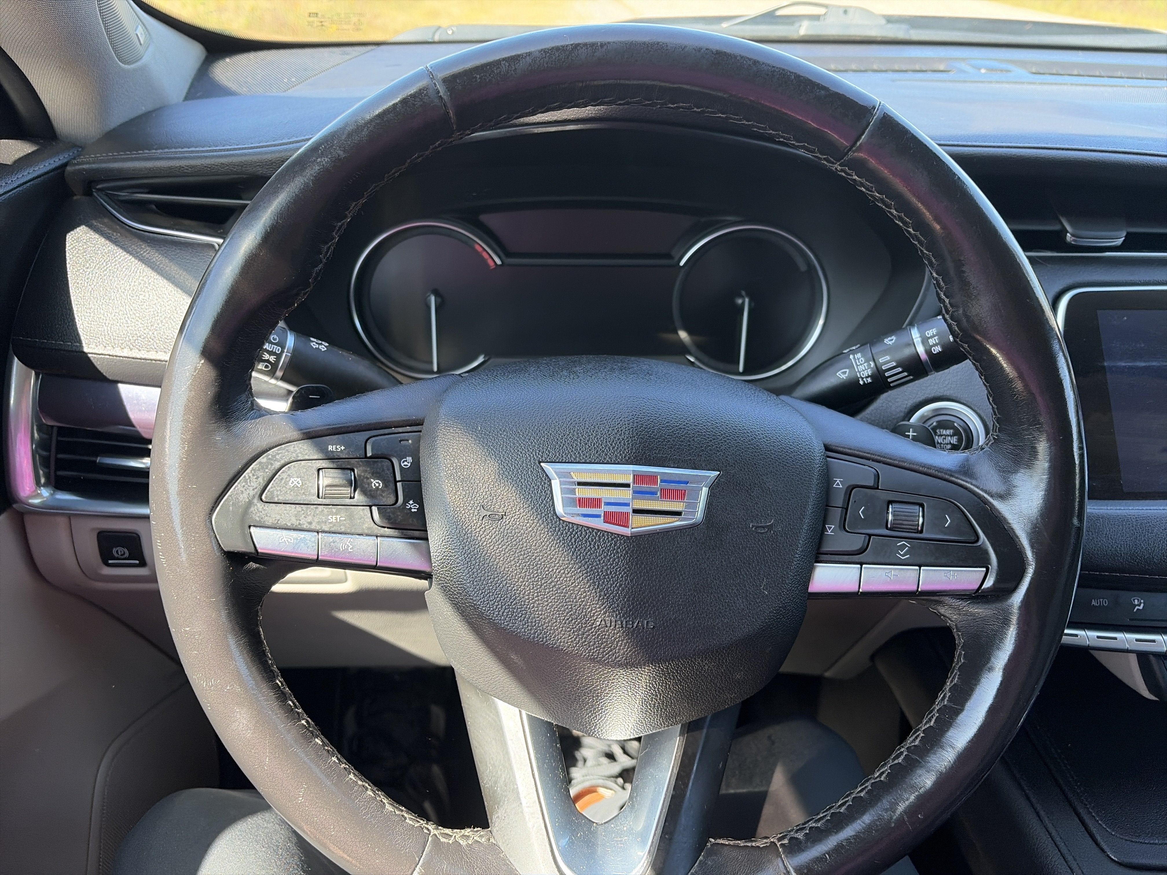 2022 Cadillac XT4 AWD Luxury