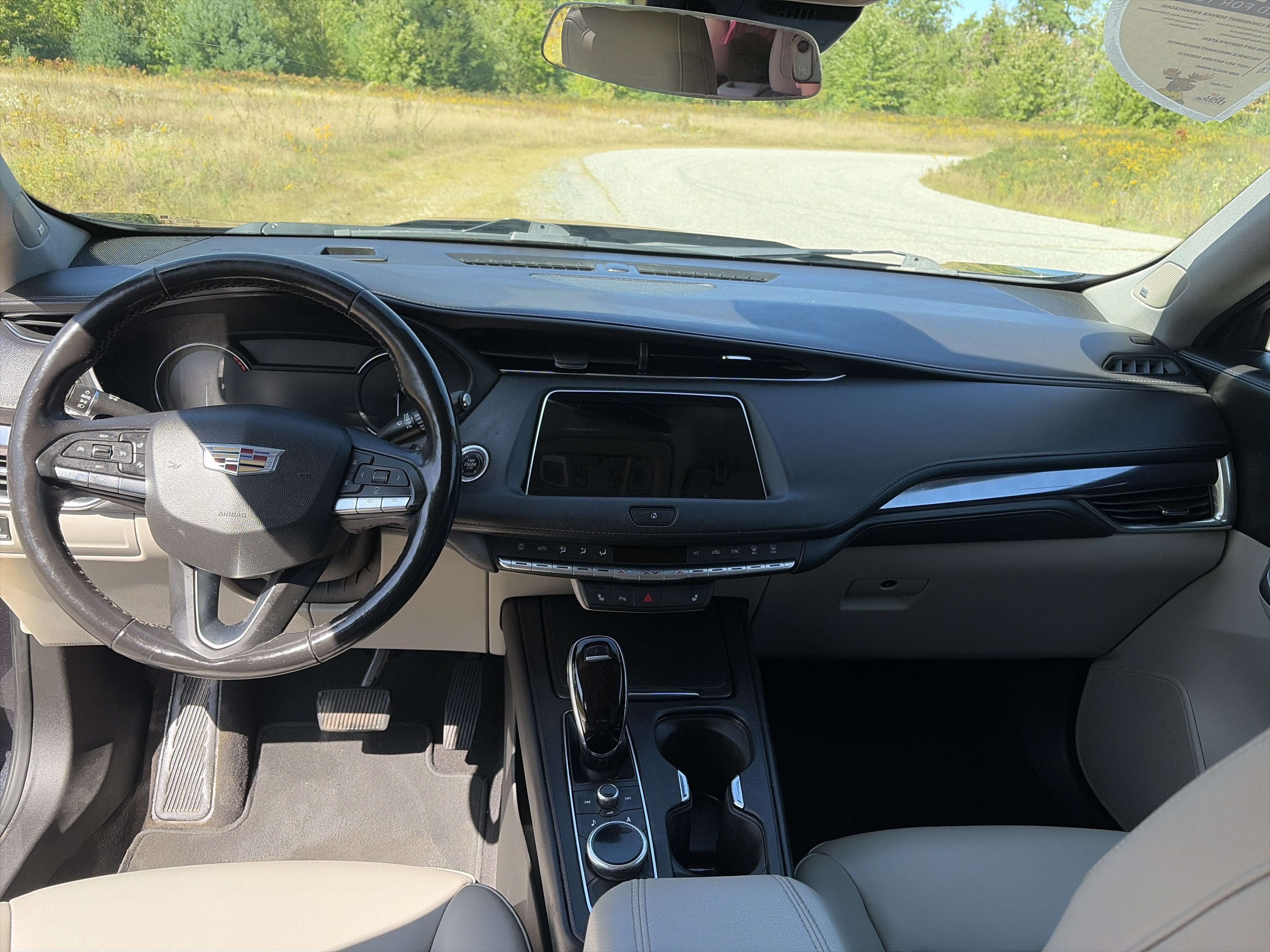 2022 Cadillac XT4 AWD Luxury
