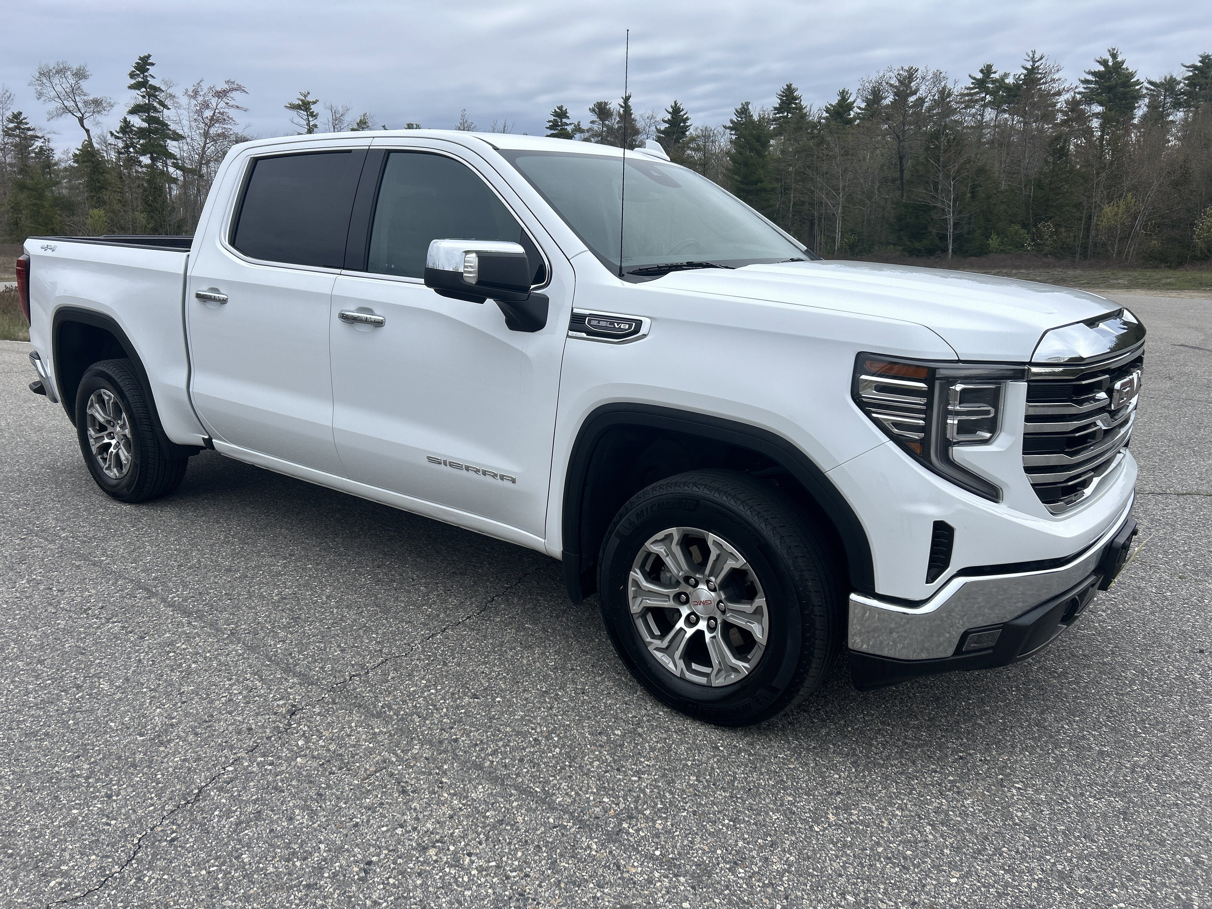 2025 GMC Sierra 1500 SLT