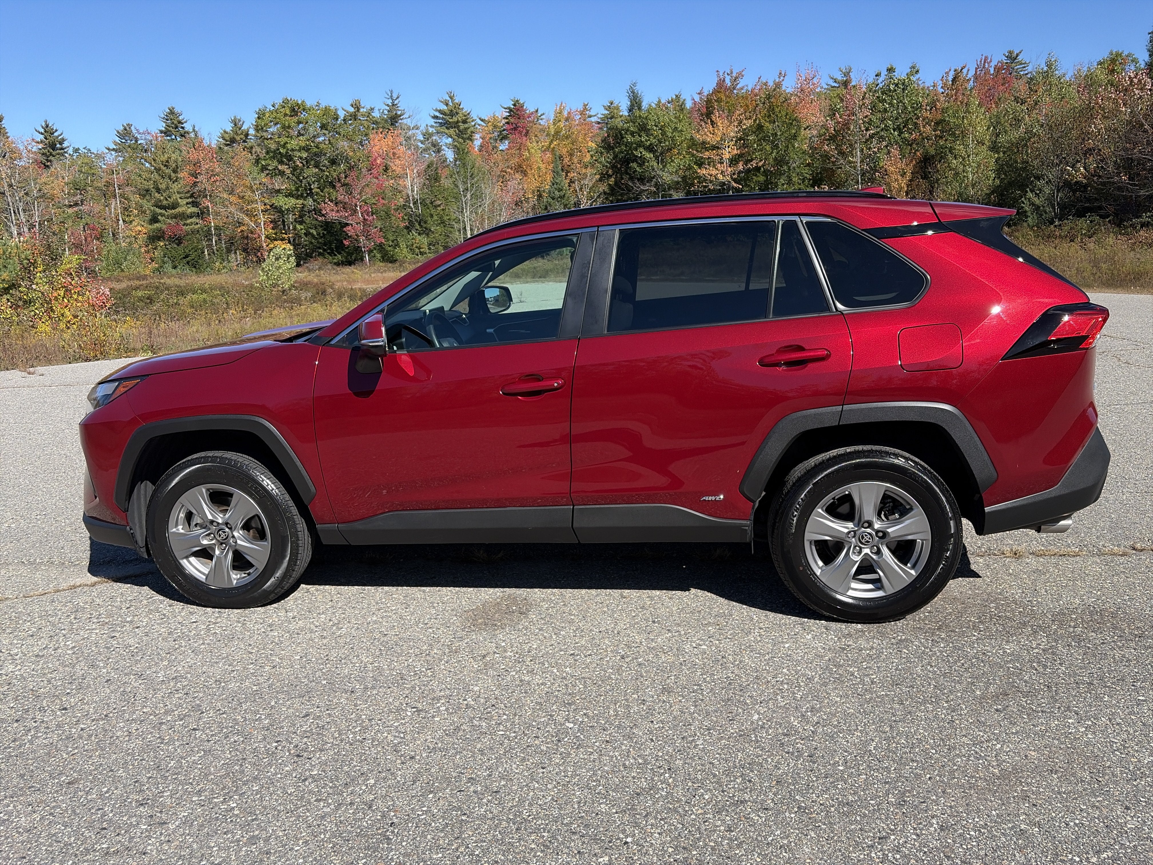 2025 Toyota RAV4 Hybrid XLE