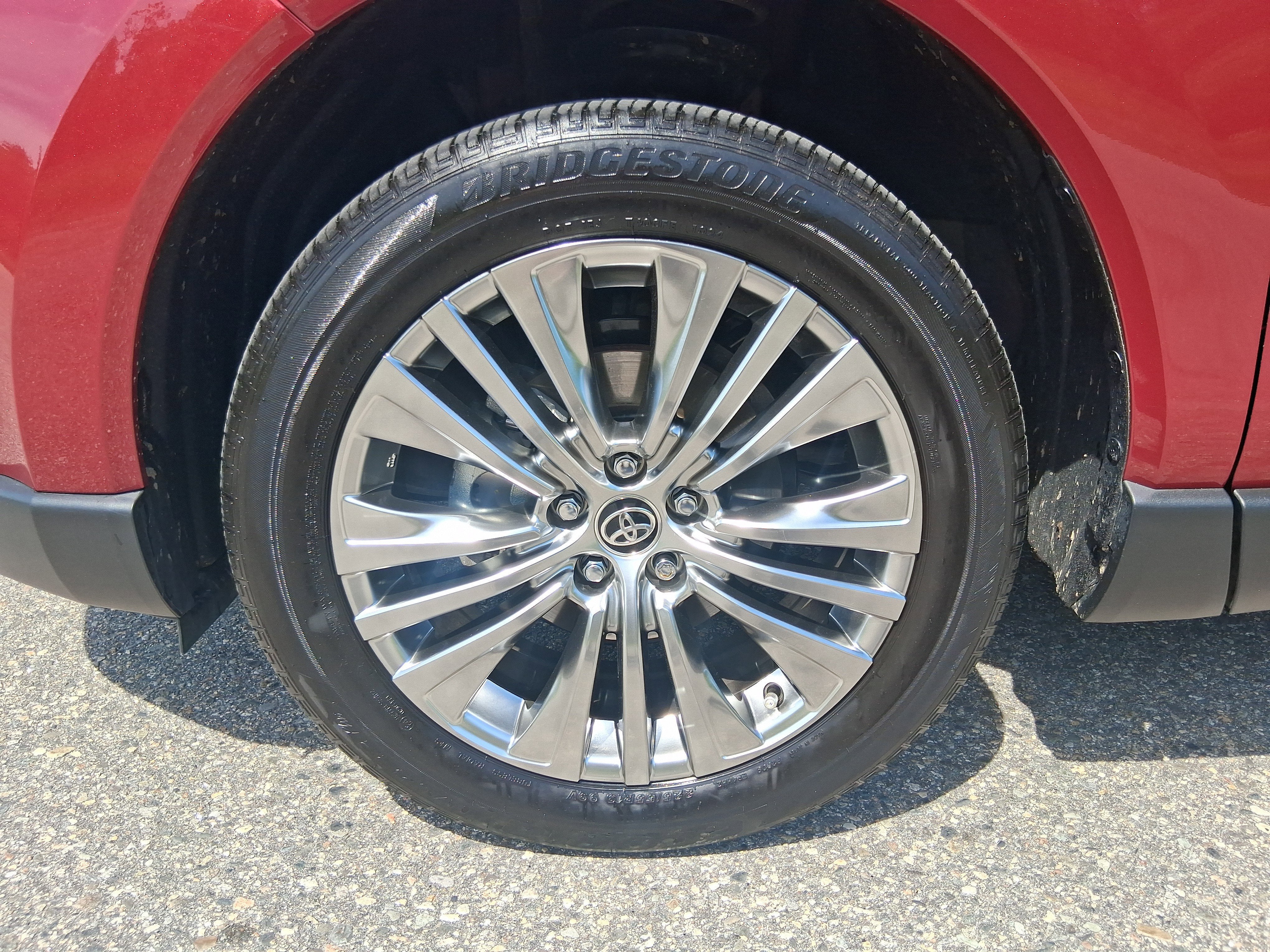 2024 Toyota Venza LE