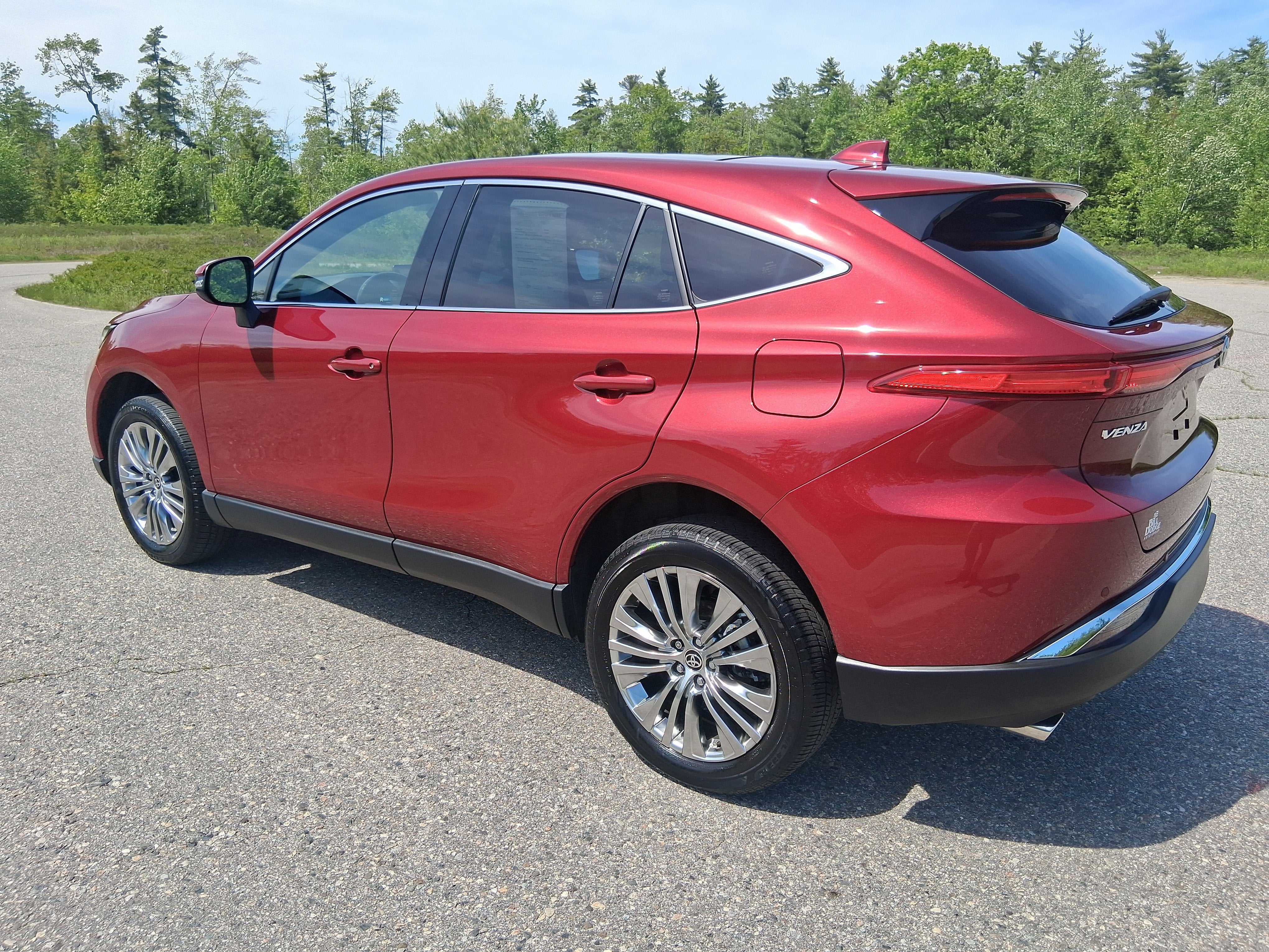 2024 Toyota Venza LE