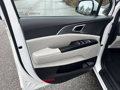 2023 Kia Carnival LX