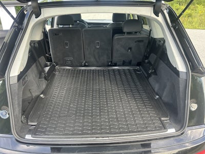 2022 Audi Q7 Premium