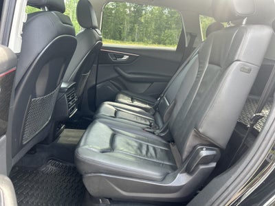 2022 Audi Q7 Premium
