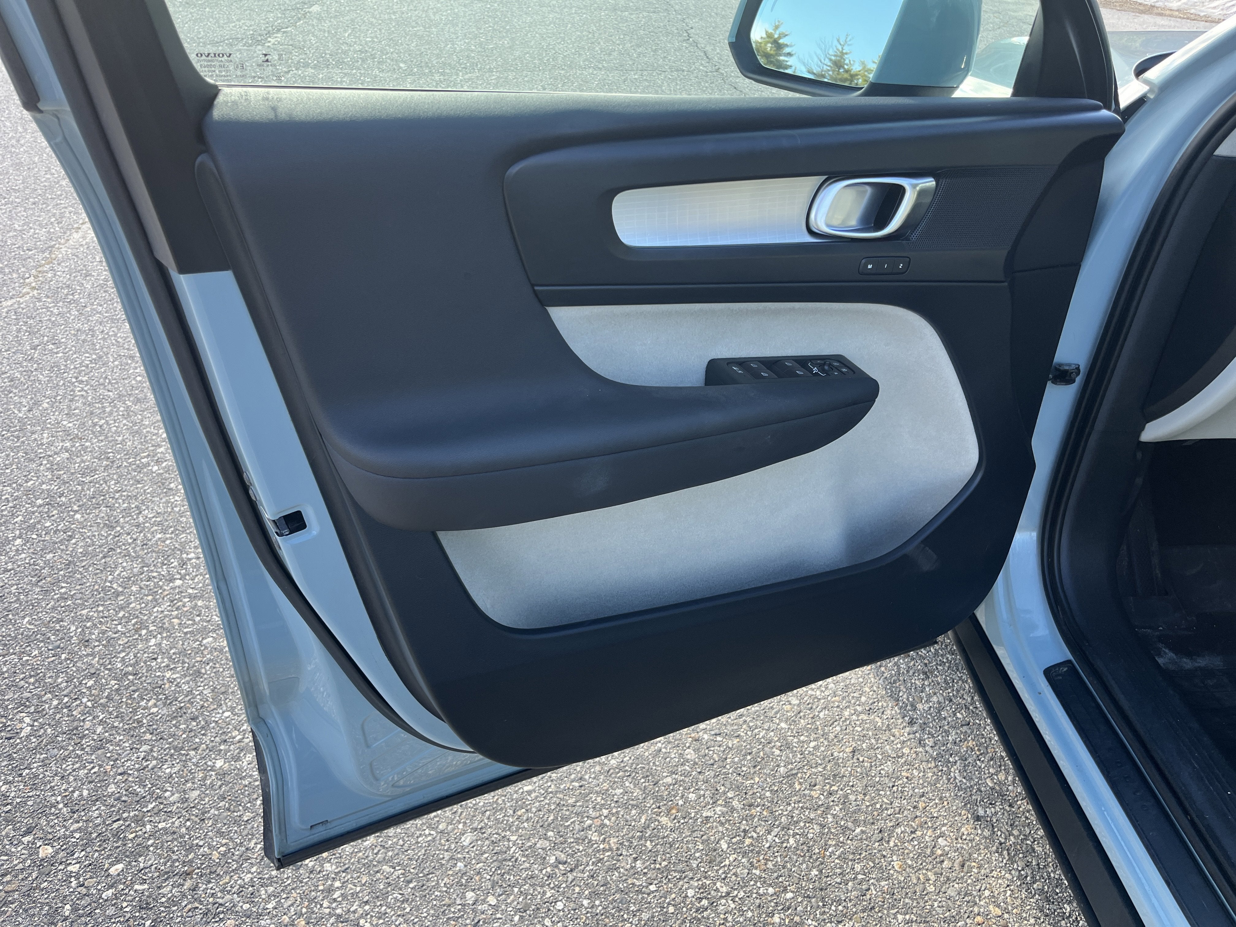 2019 Volvo XC40 Momentum