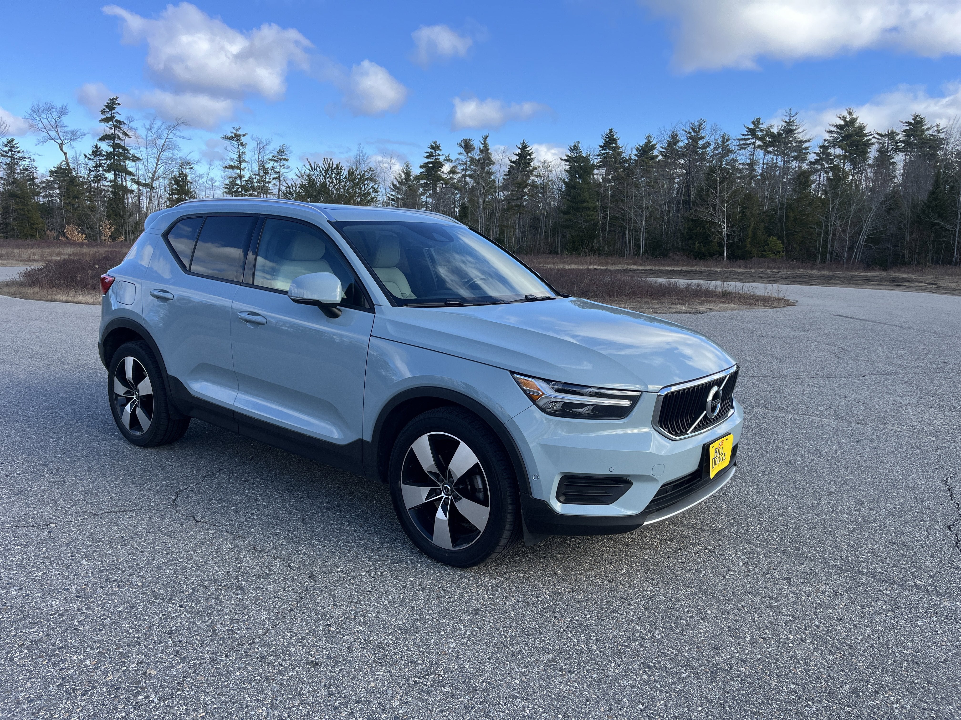 2019 Volvo XC40 Momentum