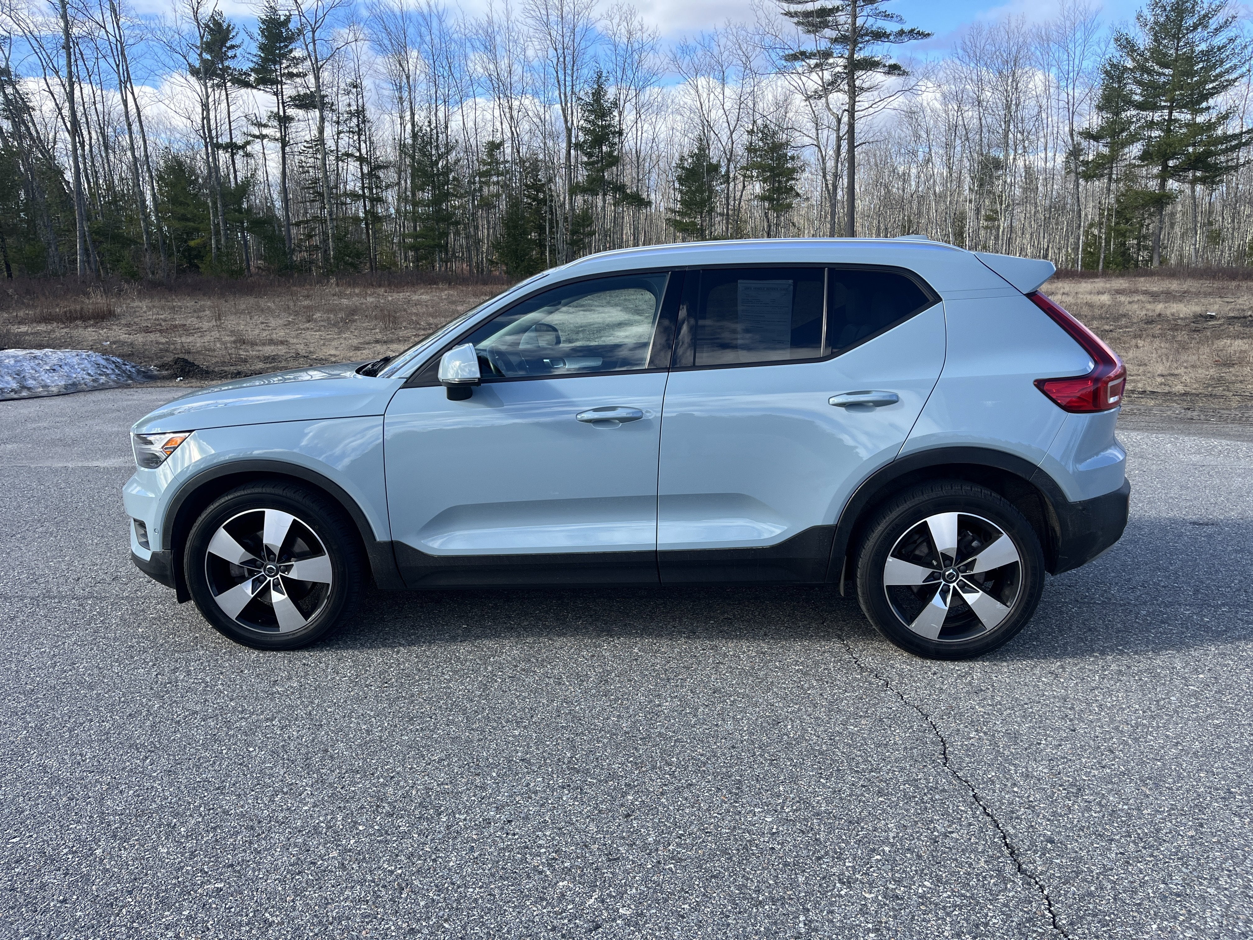 2019 Volvo XC40 Momentum