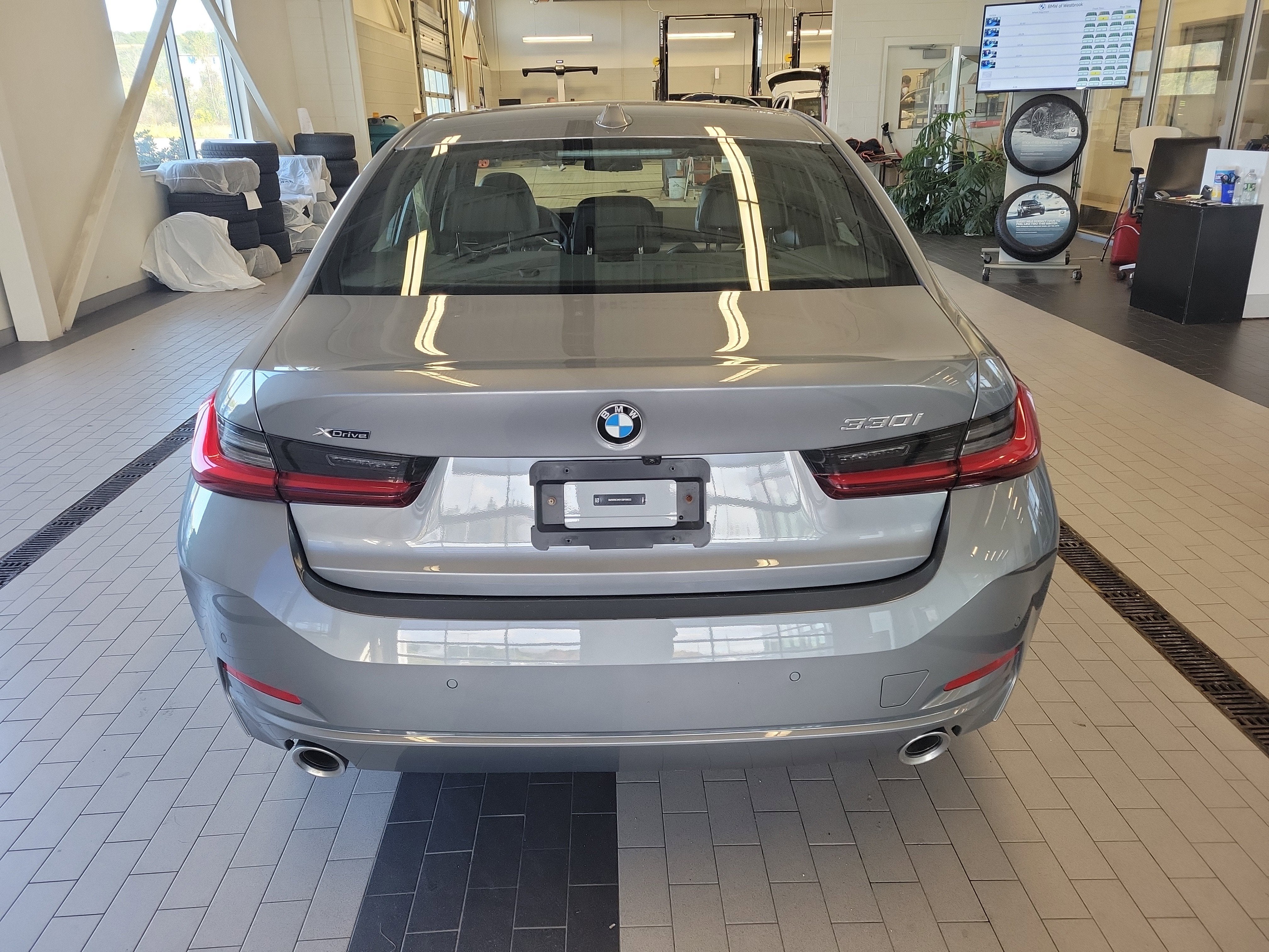 2025 BMW 3 Series 330i xDrive