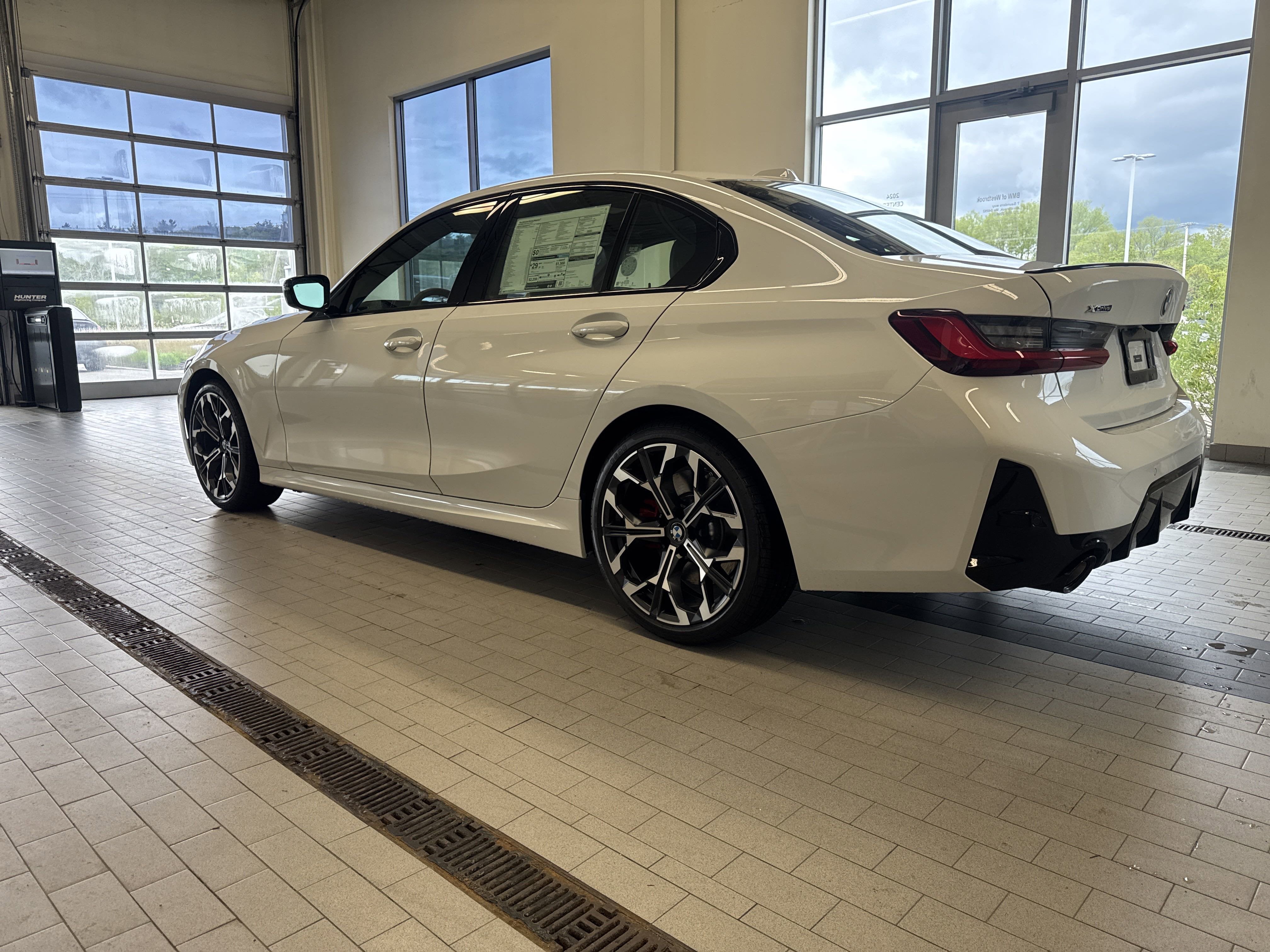 2025 BMW 3 Series 330i xDrive