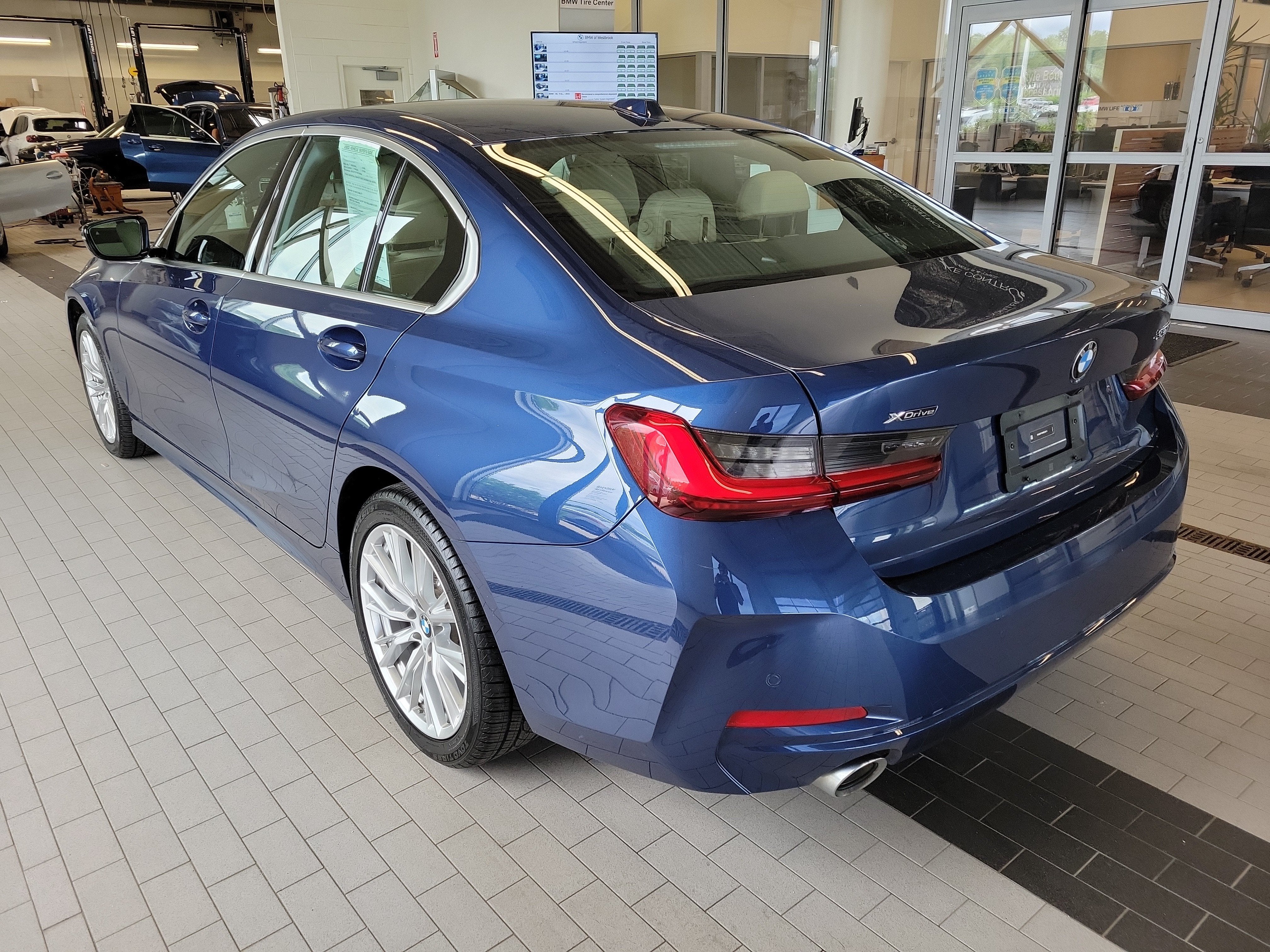 2024 BMW 3 Series 330i xDrive