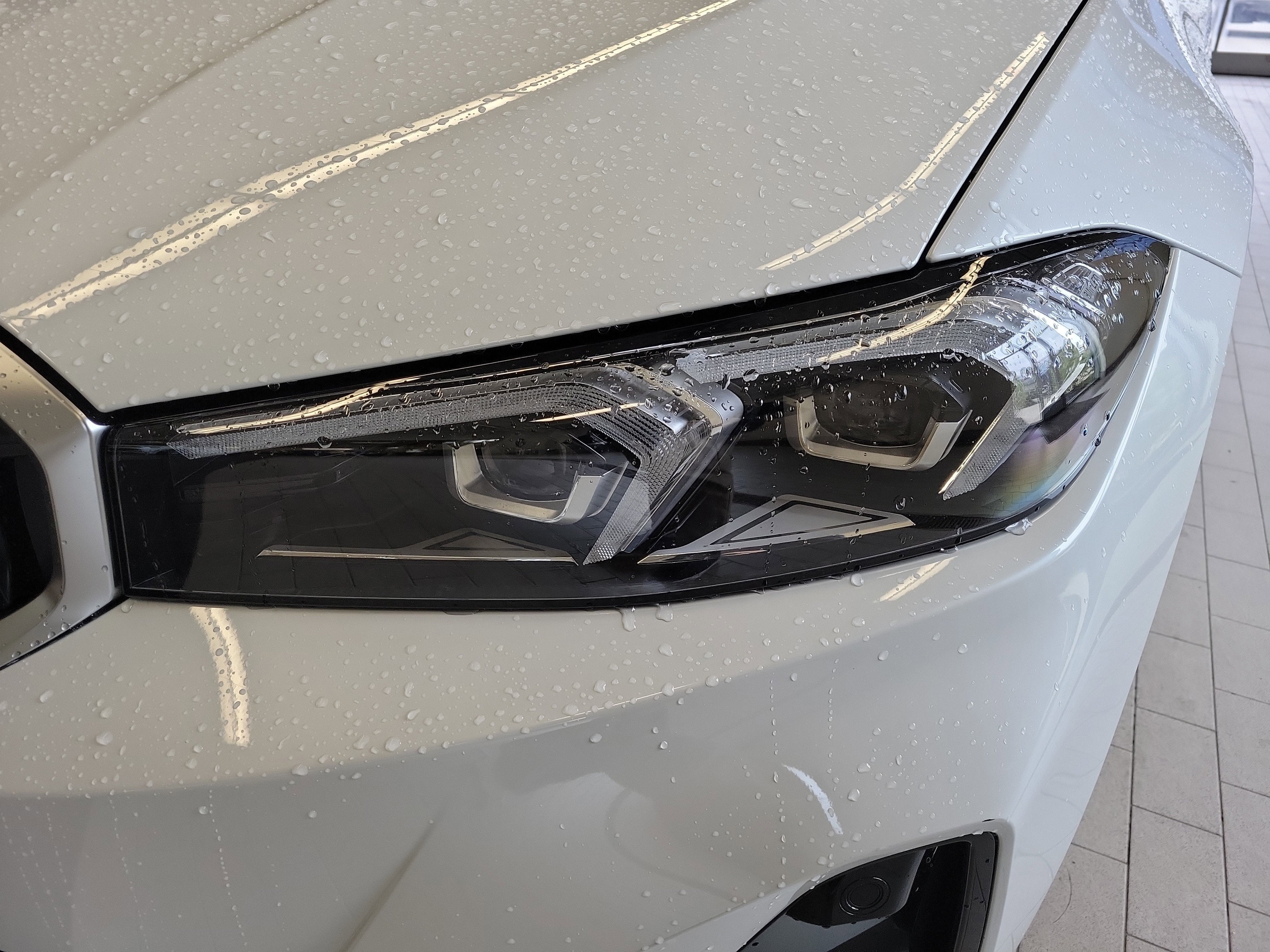 2024 BMW 3 Series 330i xDrive