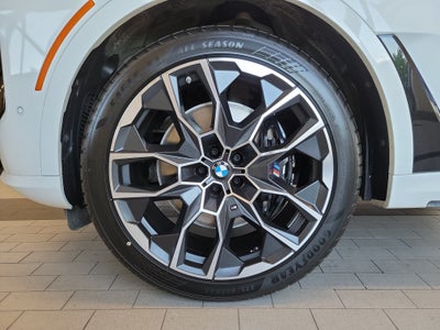 2024 BMW X7 M60i