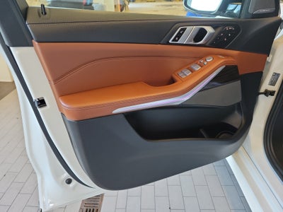 2024 BMW X7 M60i