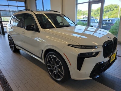 2024 BMW X7 M60i