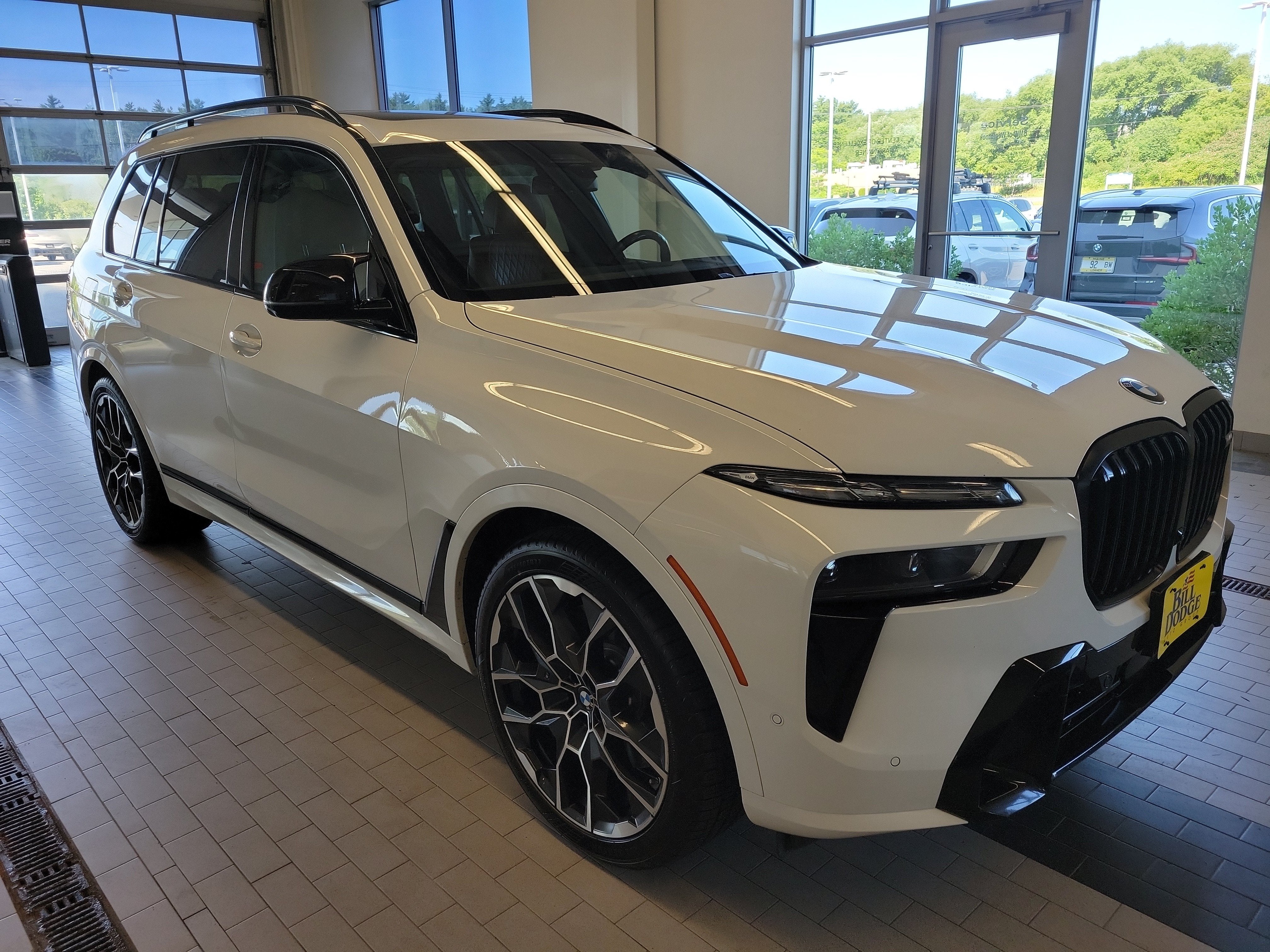 2024 BMW X7 M60i