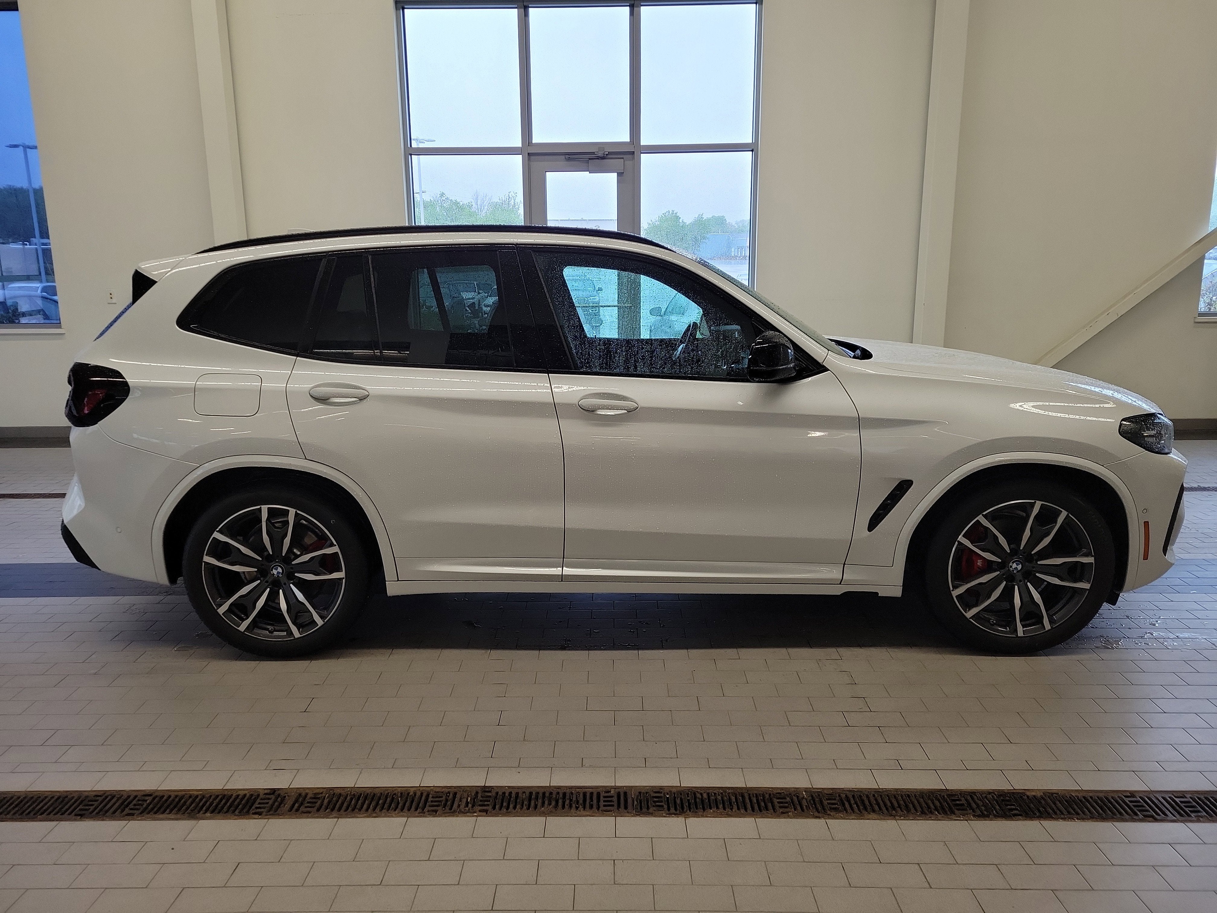 2023 BMW X3 M40i