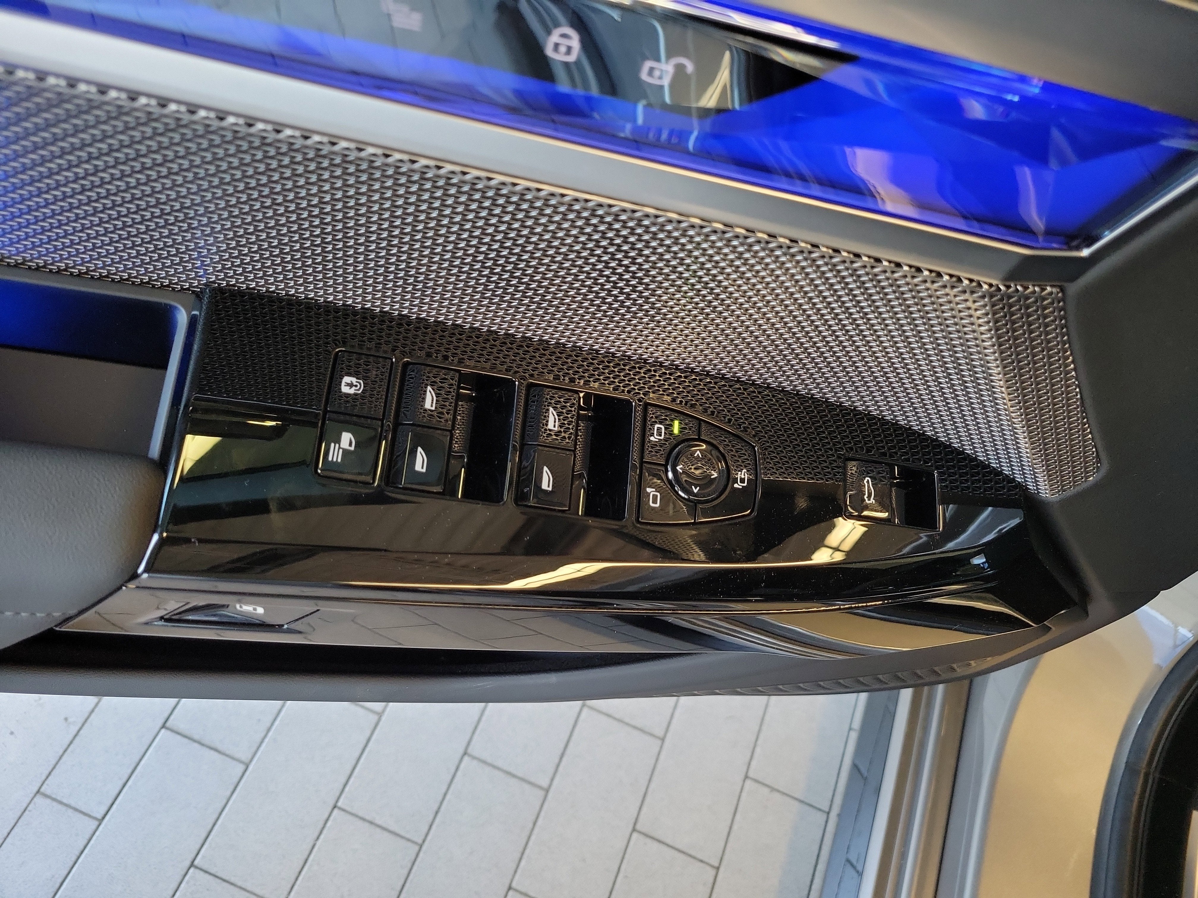 2025 BMW 7 Series 740i xDrive