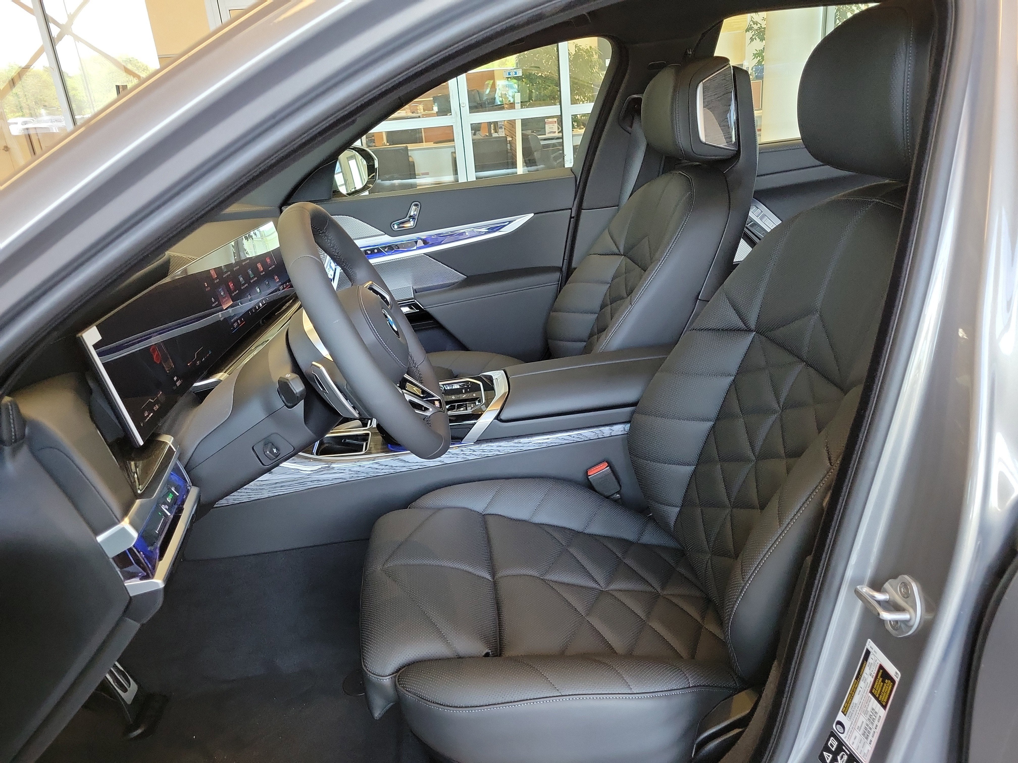 2025 BMW 7 Series 740i xDrive