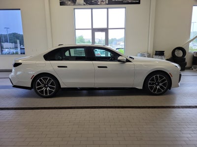 2025 BMW 7 Series 740i xDrive