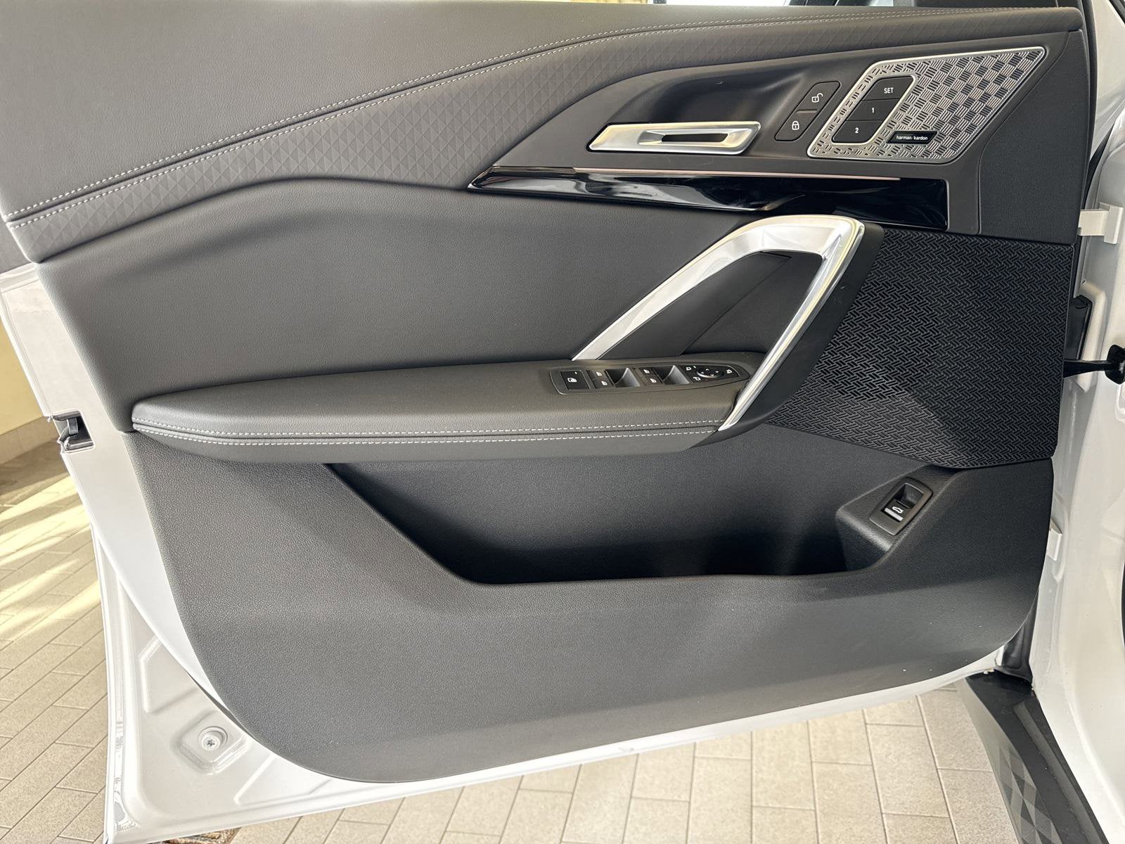 2025 BMW X2 xDrive28i