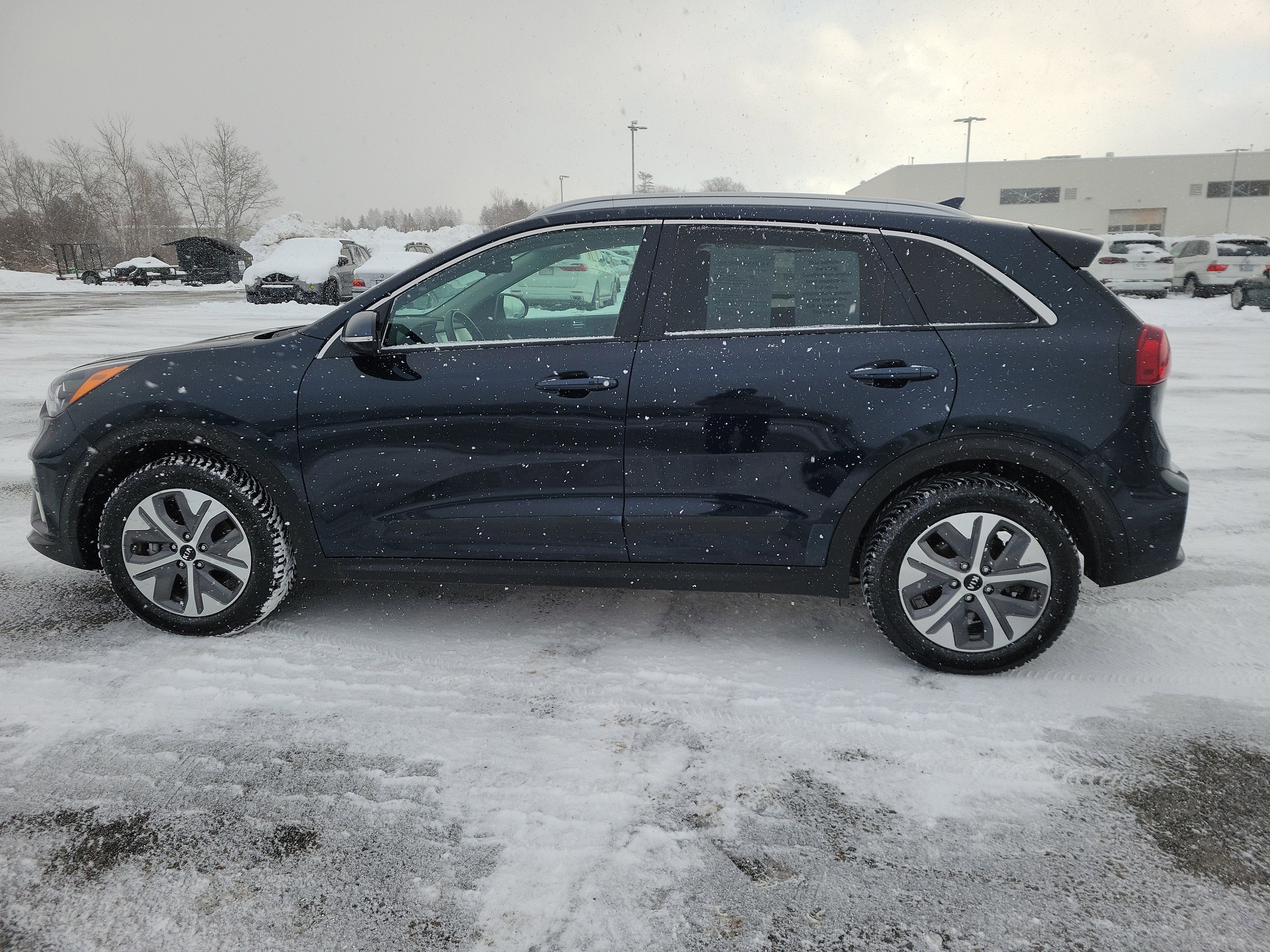 Used 2020 Kia Niro EX with VIN KNDCC3LG0L5061113 for sale in Saco, ME