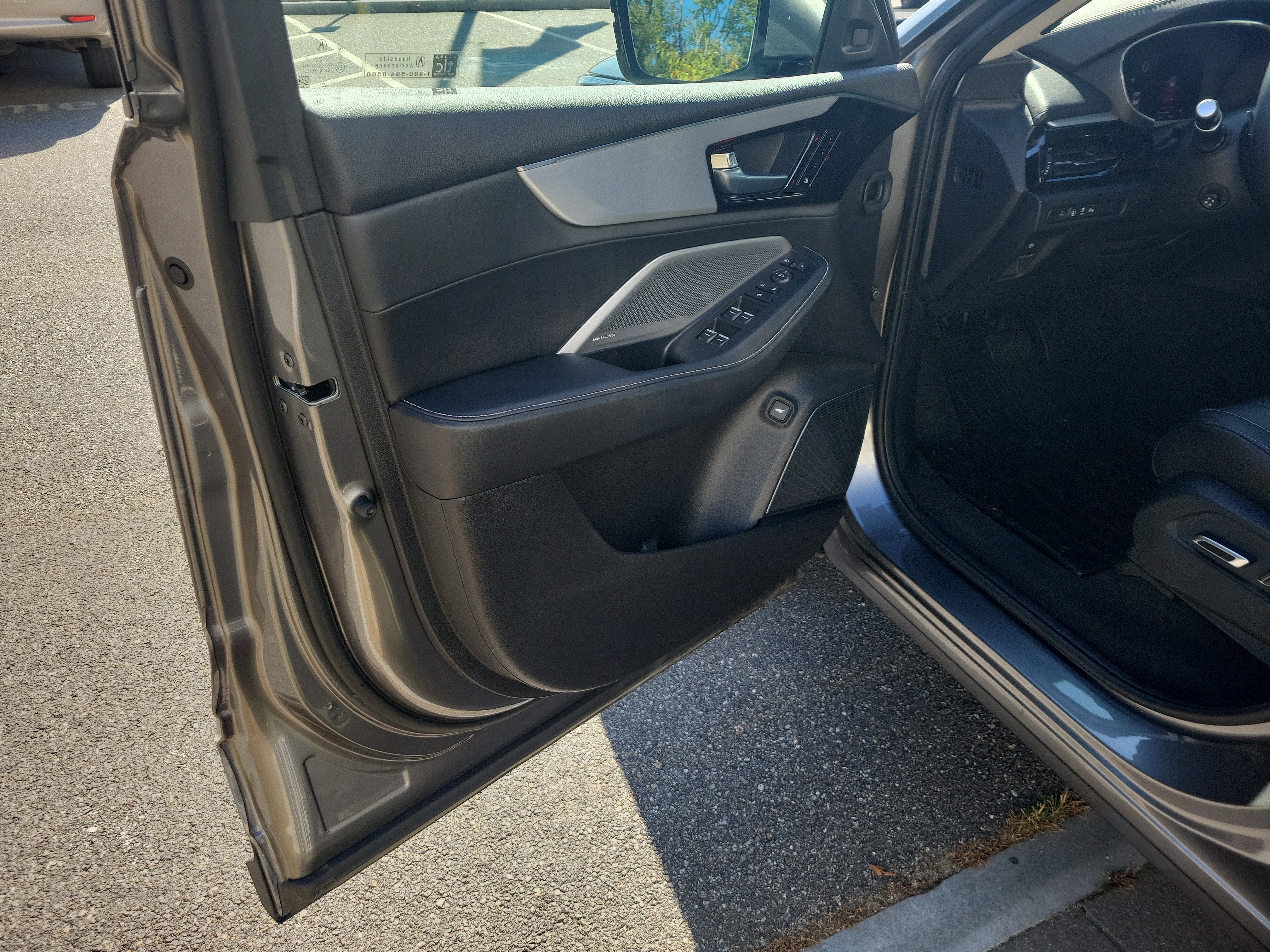 2025 Acura MDX w/Technology Package