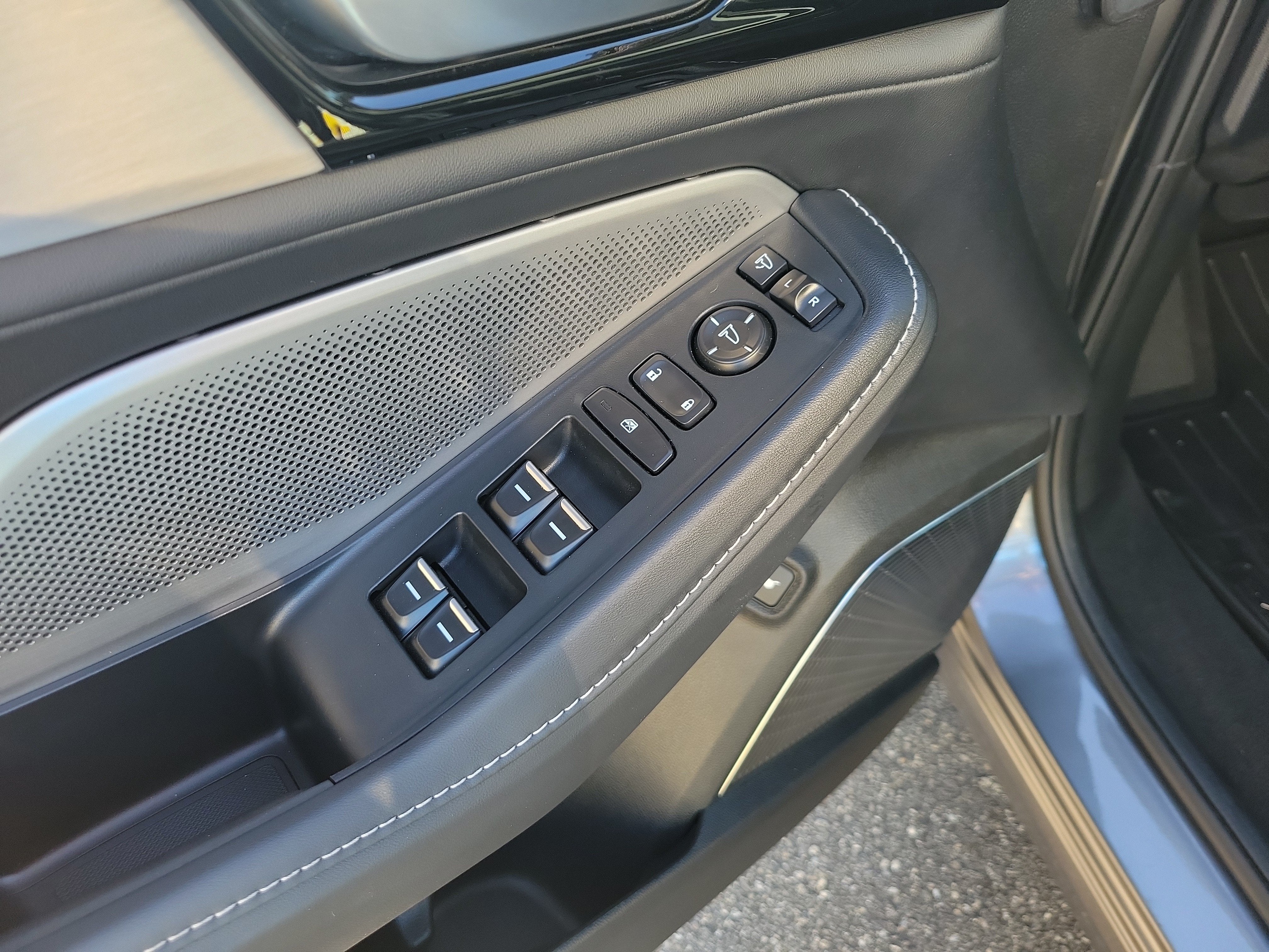 2025 Acura MDX w/Technology Package