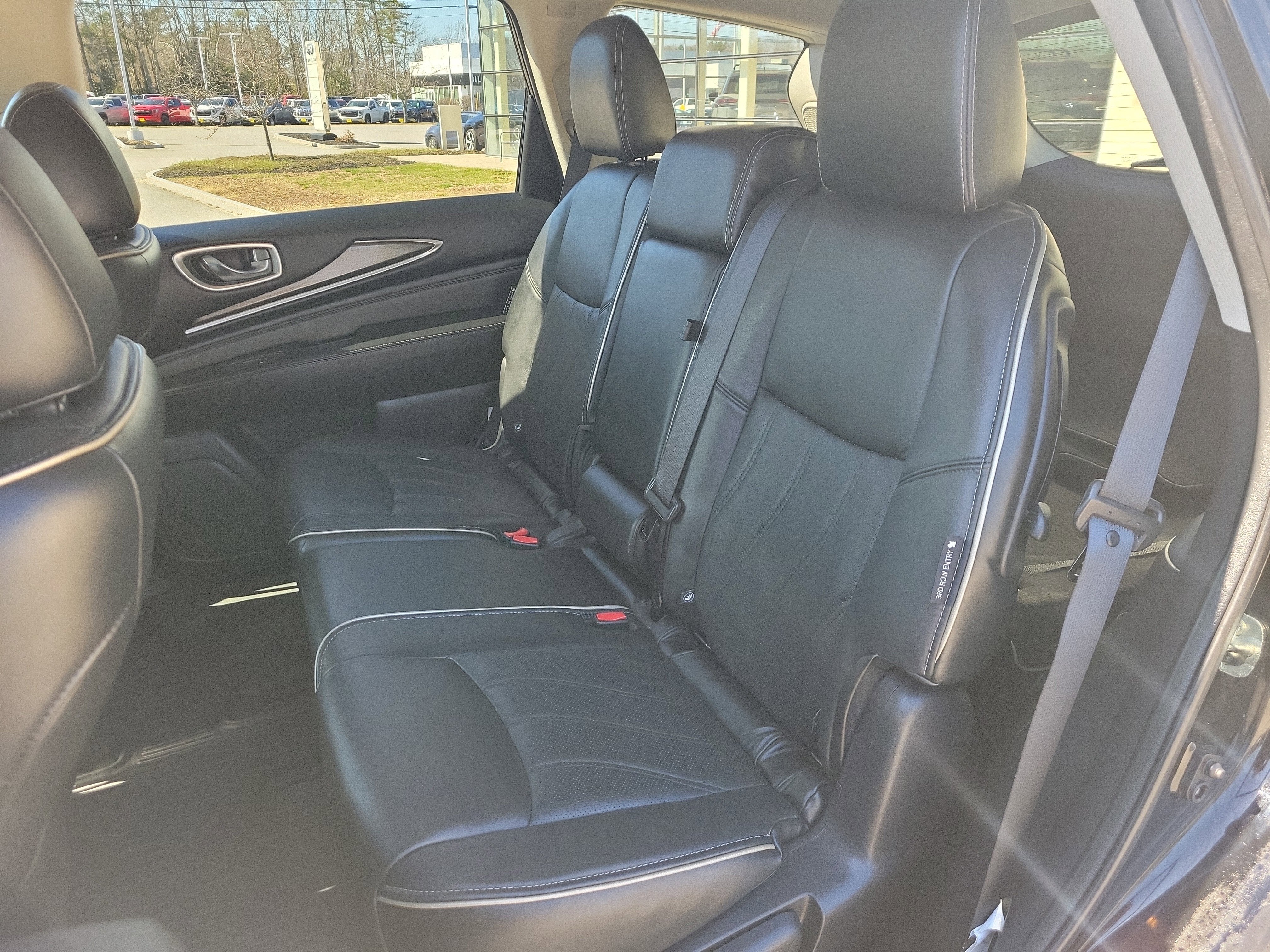 2019 INFINITI QX60 LUXE