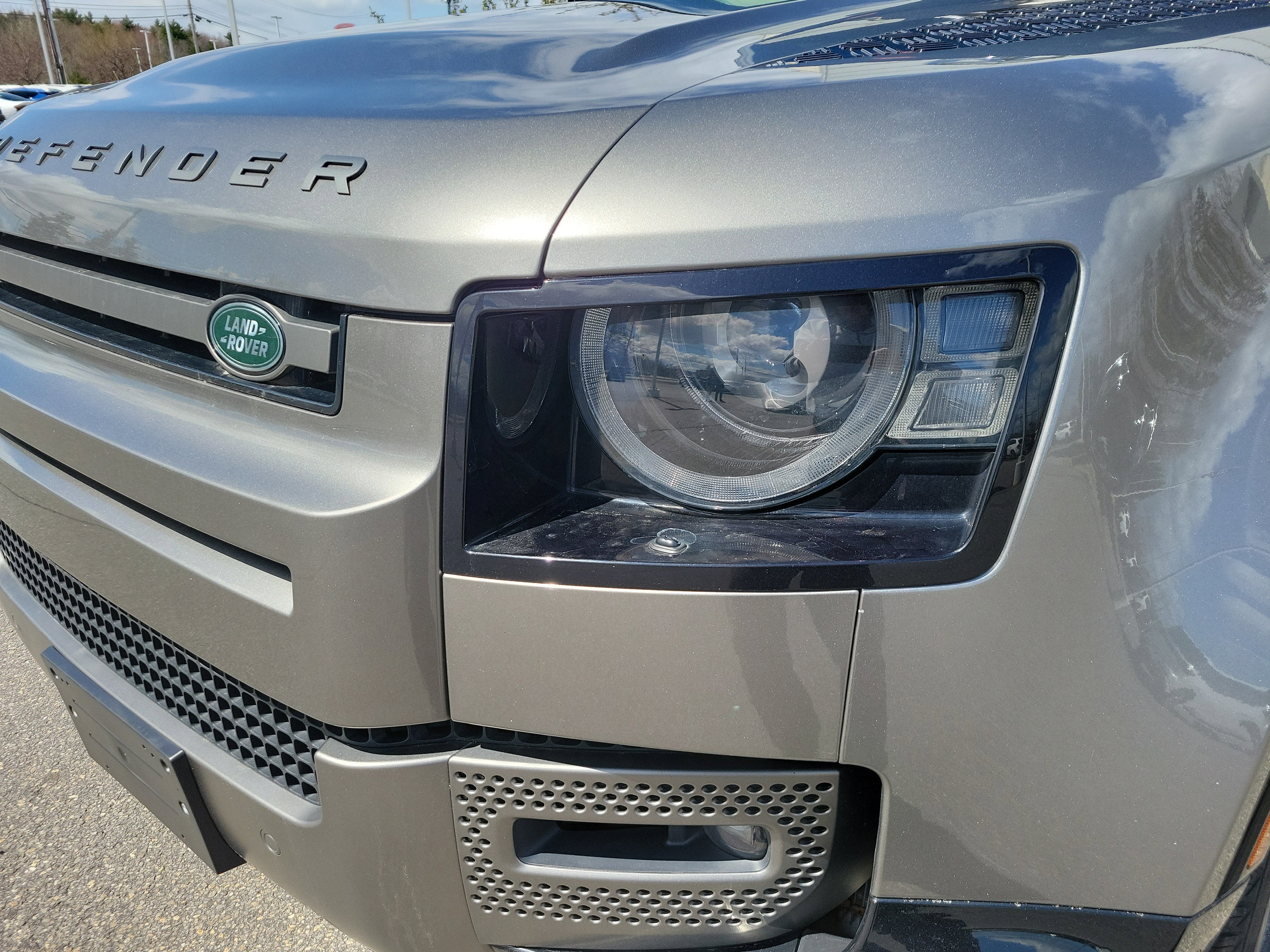 2024 Land Rover Defender X-Dynamic SE