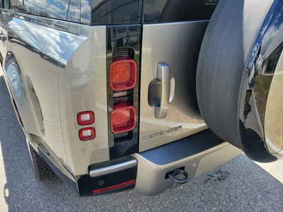 2024 Land Rover Defender X-Dynamic SE