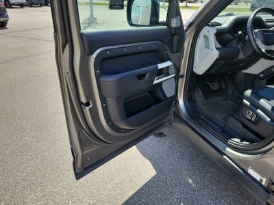 2024 Land Rover Defender X-Dynamic SE