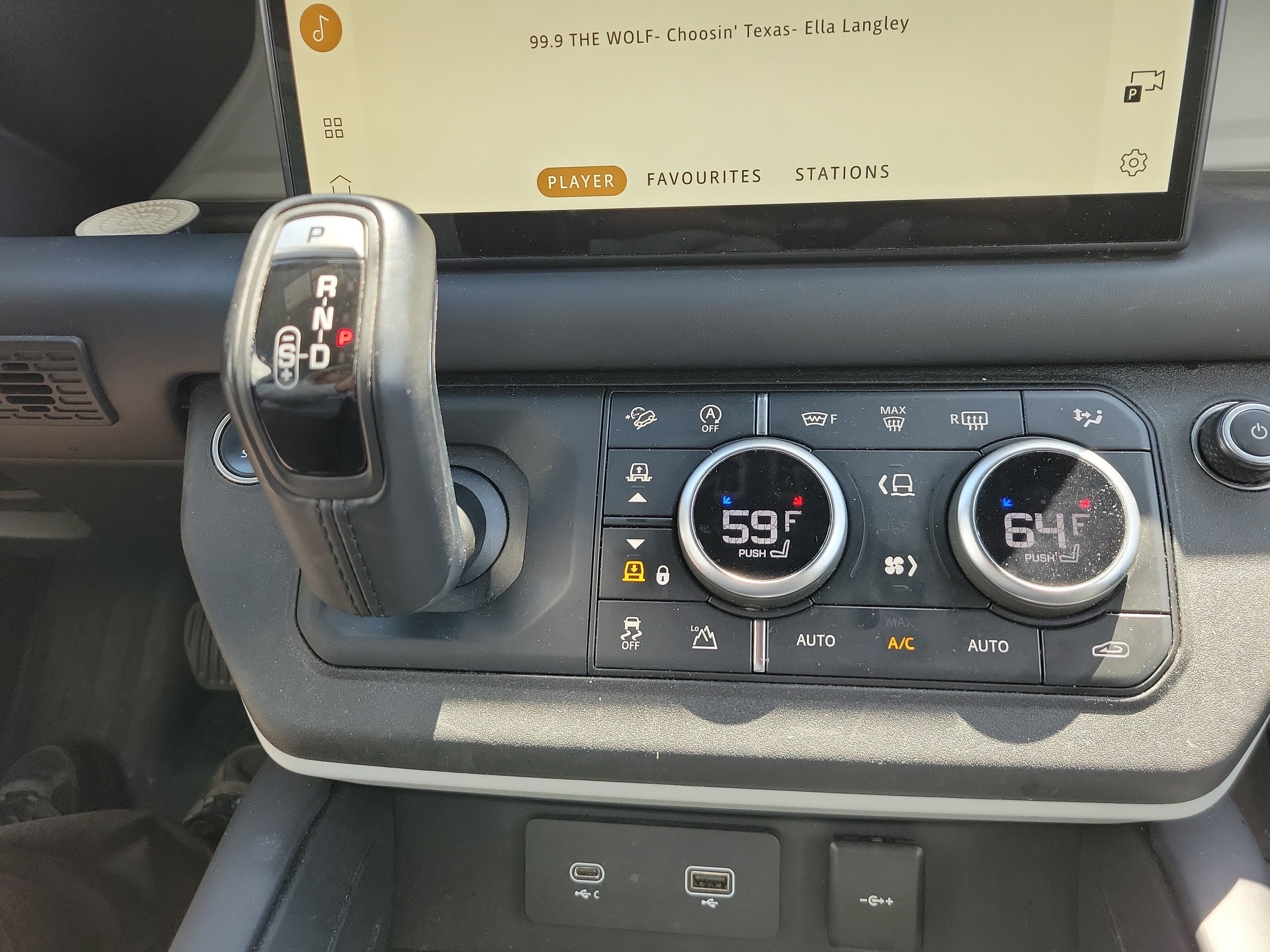 2024 Land Rover Defender X-Dynamic SE