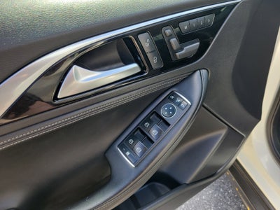 2019 INFINITI QX30 LUXE