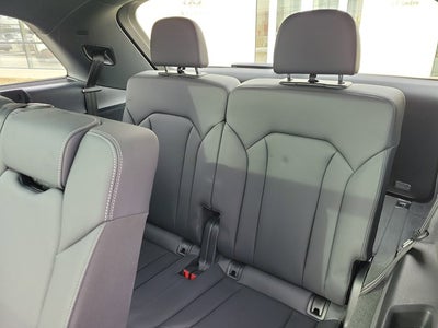 2025 Audi Q7 Premium