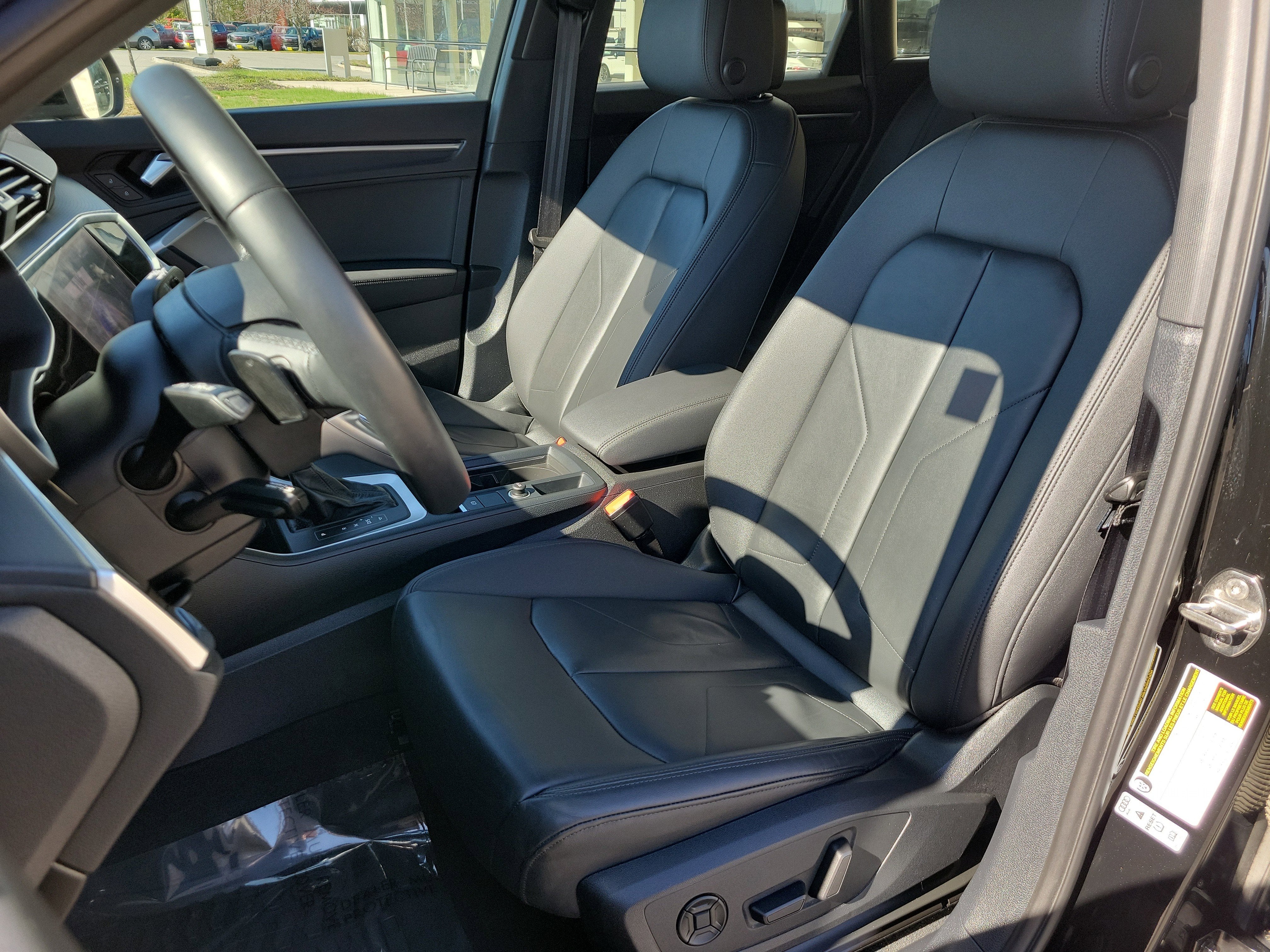 2022 Audi Q3 S line Premium