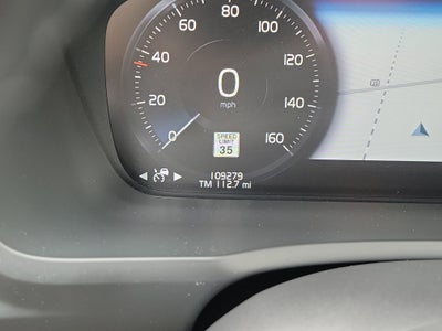 2017 Volvo XC90 Momentum