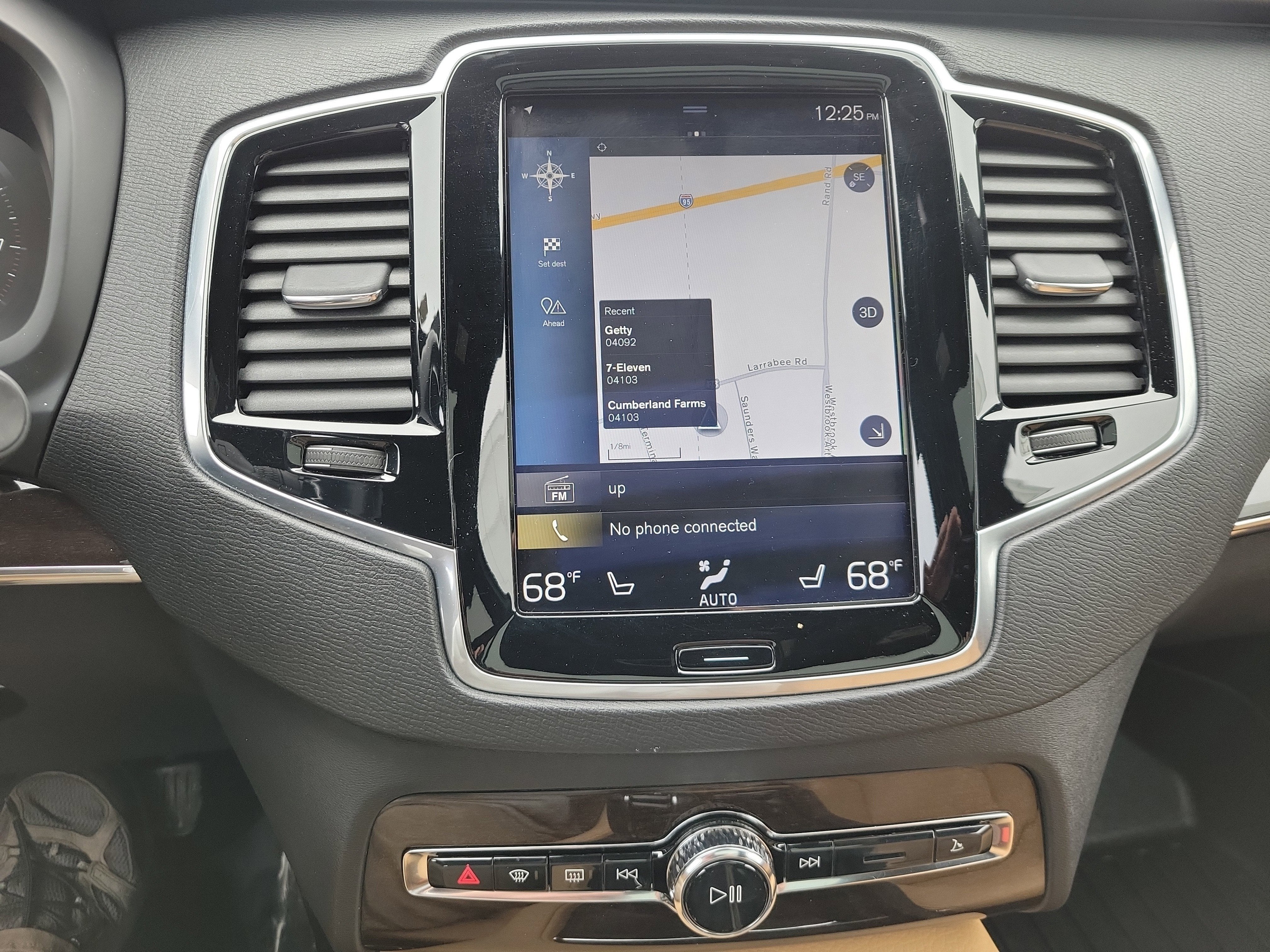 2017 Volvo XC90 Momentum