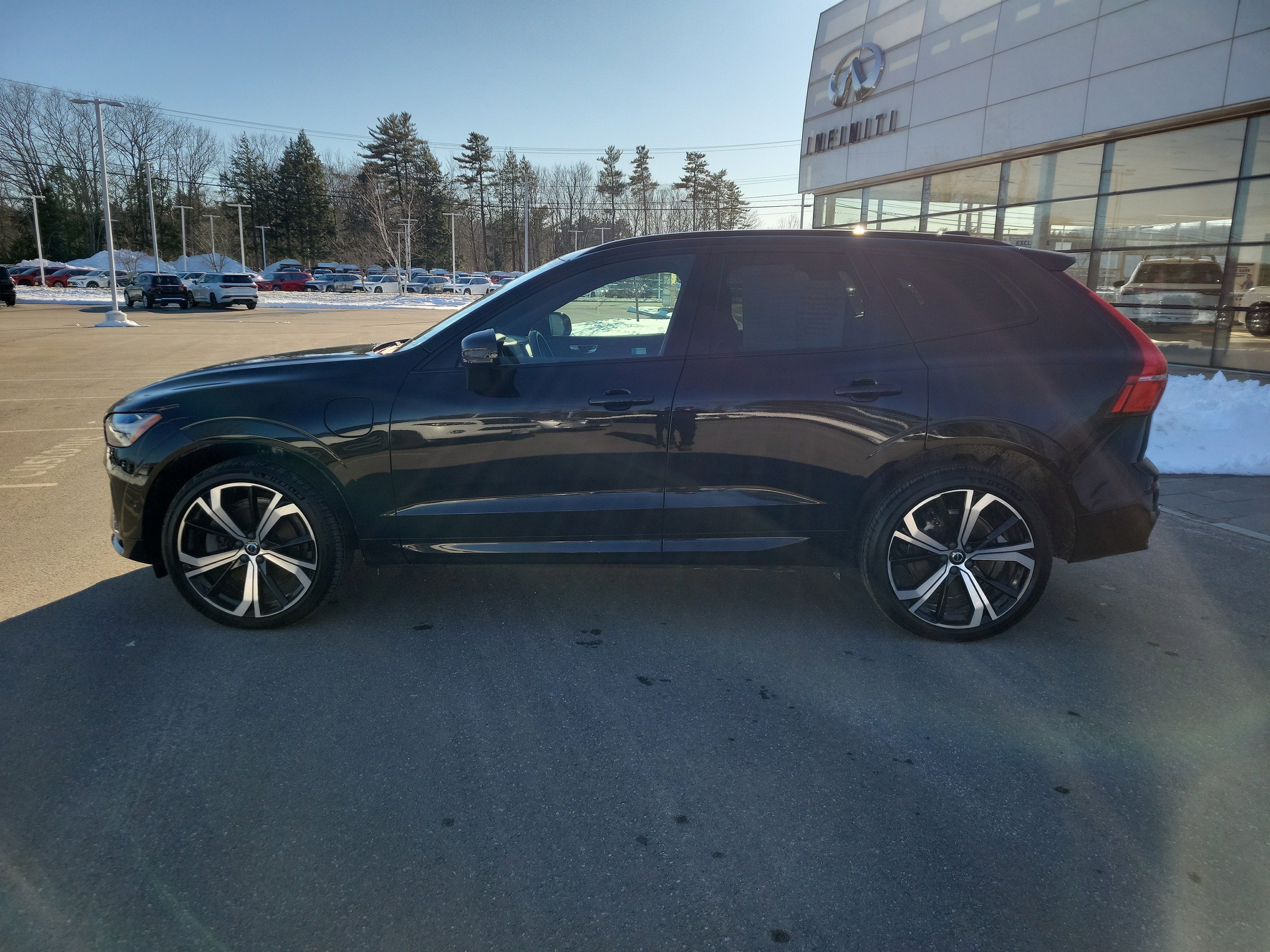 2022 Volvo XC60 Recharge Plug-In Hybrid R-Design