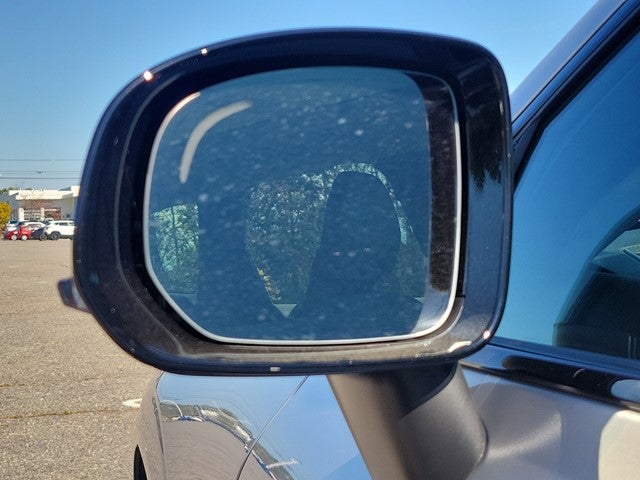 2024 Volvo XC60 Plus Dark Theme