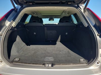 2024 Volvo XC60 Plus Dark Theme