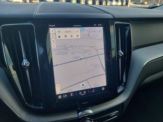 2025 Volvo XC60 Plus