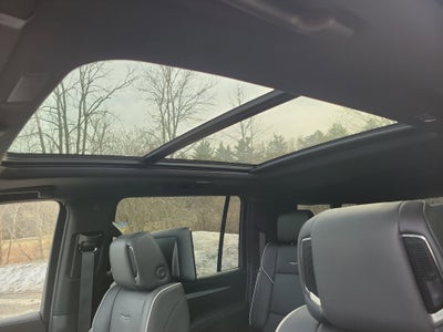 2025 Cadillac Escalade ESV Premium Luxury