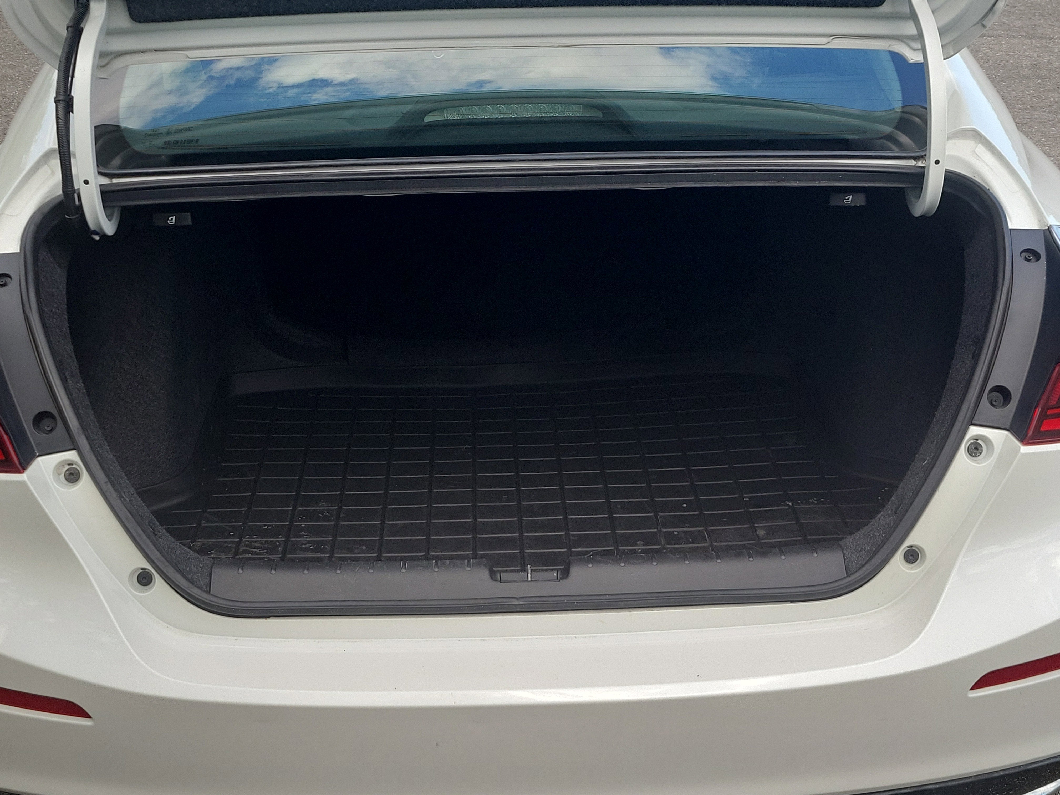 2021 Honda Insight Touring