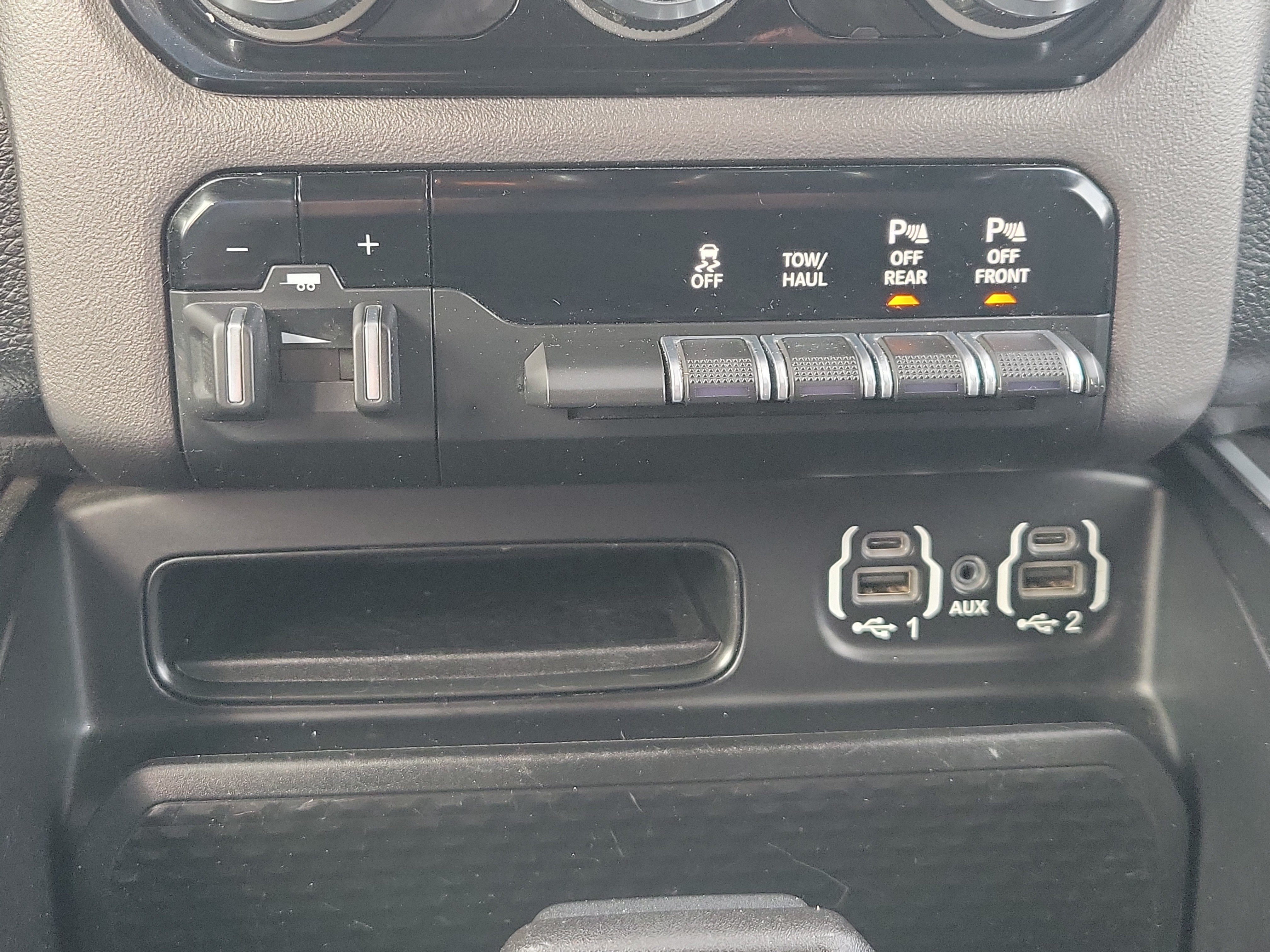 2021 RAM 1500 Big Horn Quad Cab 4x4 6'4" Box
