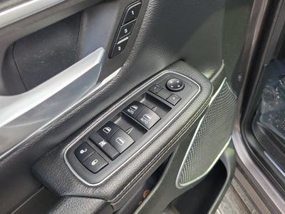 2019 RAM 1500 Laramie Crew Cab 4x4 5'7" Box