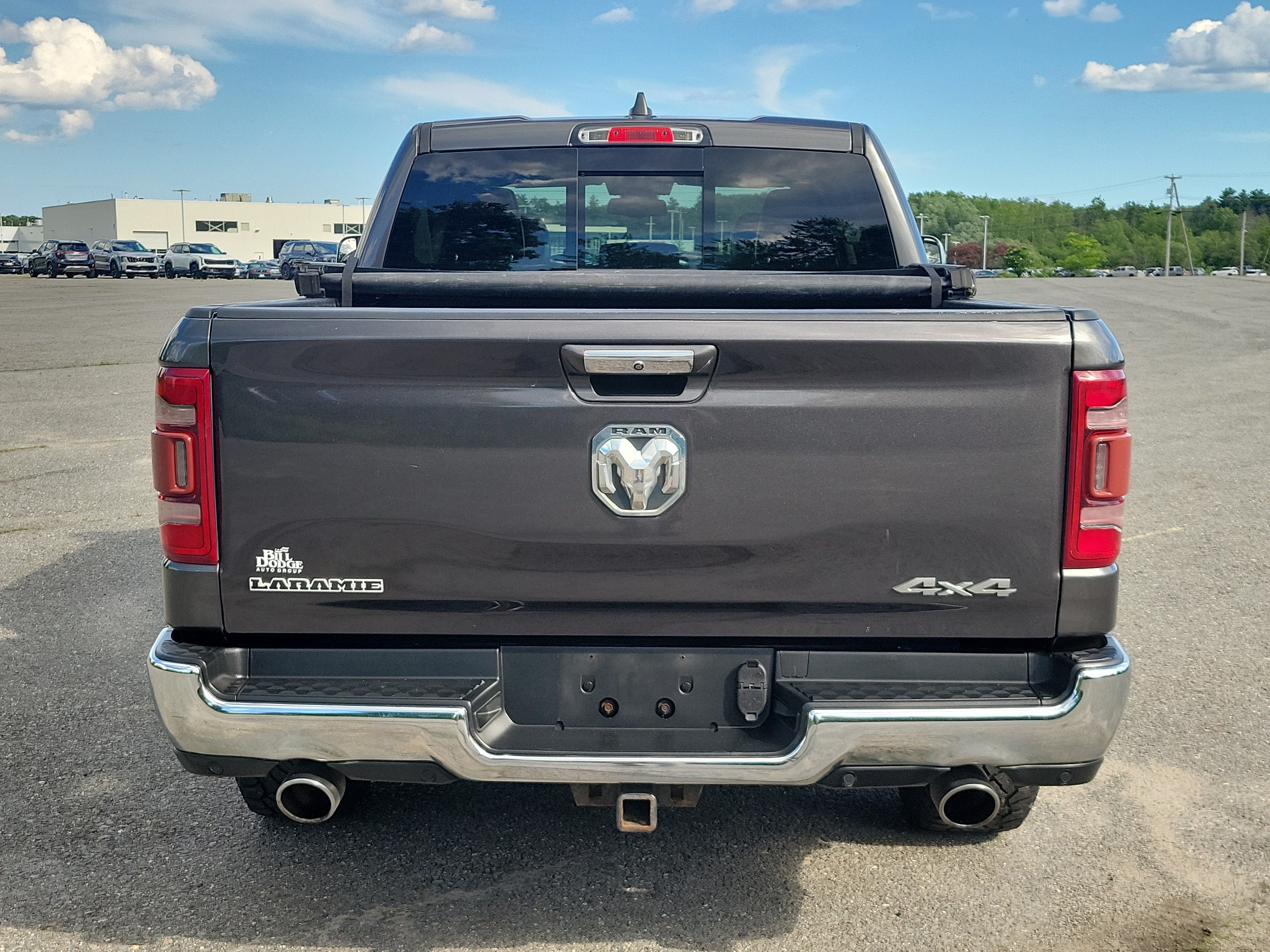 2019 RAM 1500 Laramie Crew Cab 4x4 5'7" Box