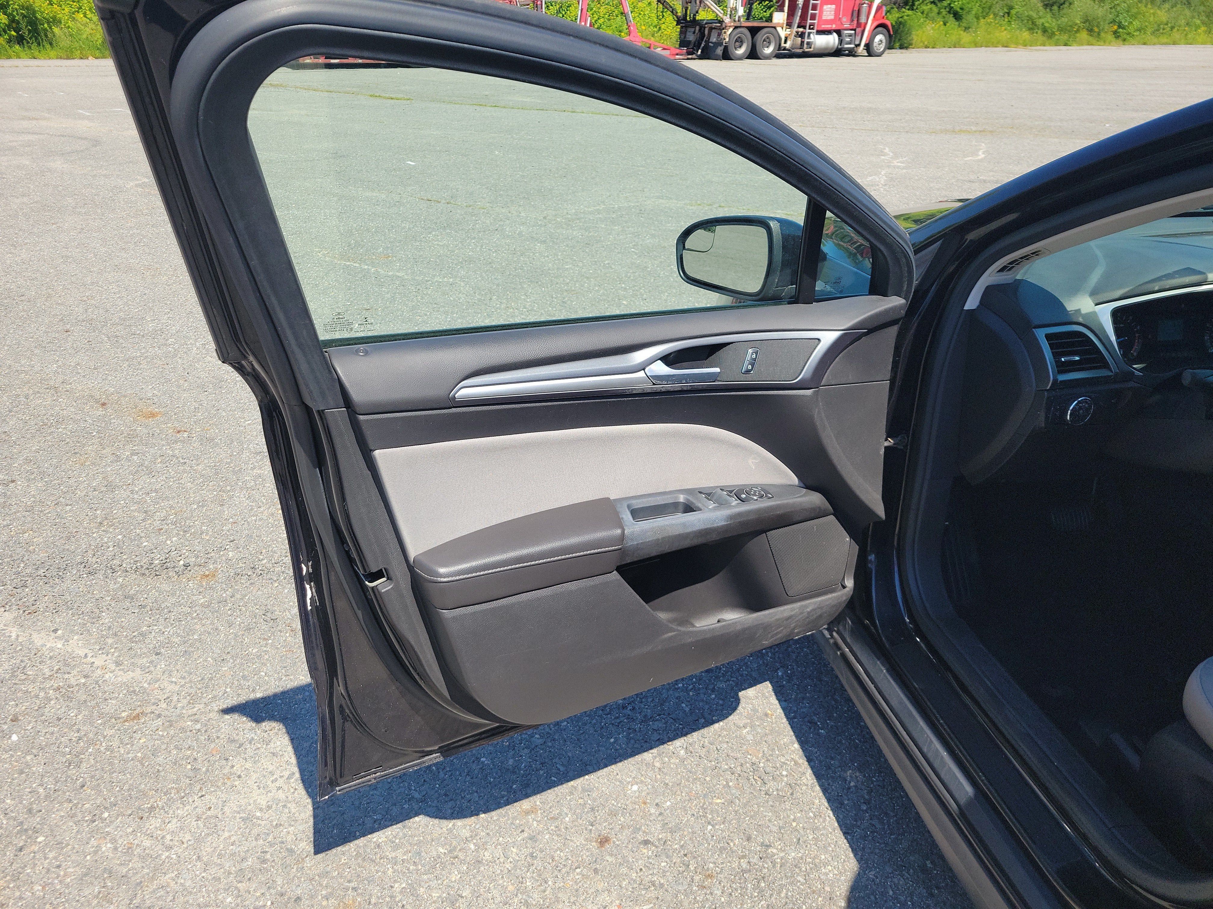 2014 Ford Fusion S
